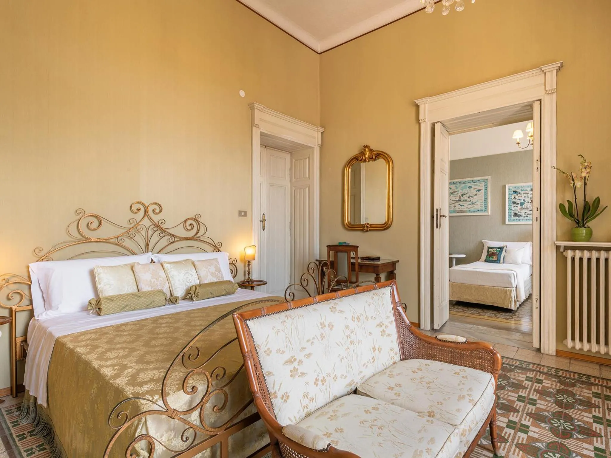 Quadruple Room with Private Bathroom in Palazzo Santa Caterina