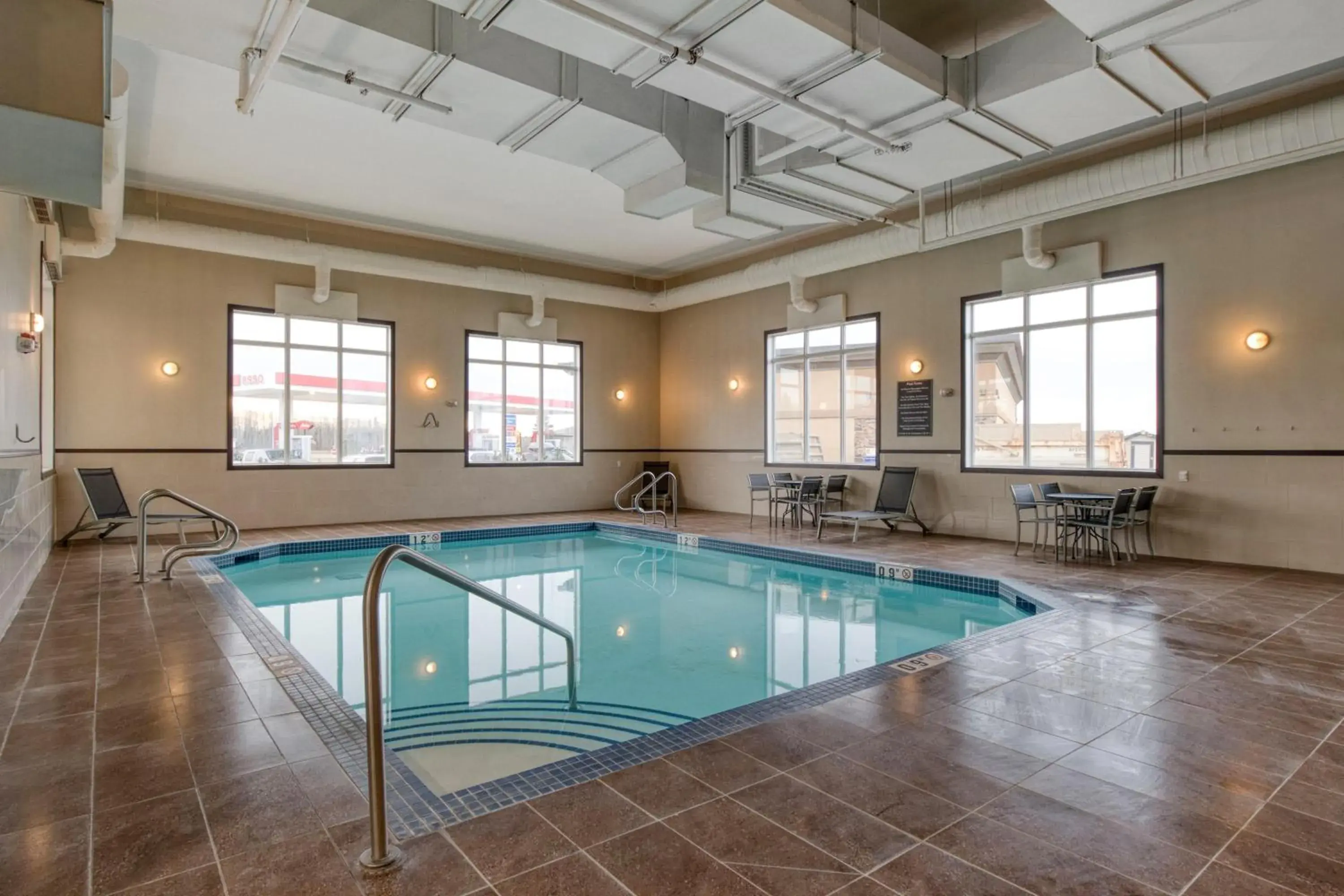 Pool view in Best Western PLUS Fox Creek Pool view in Best Western PLUS Fox Creek