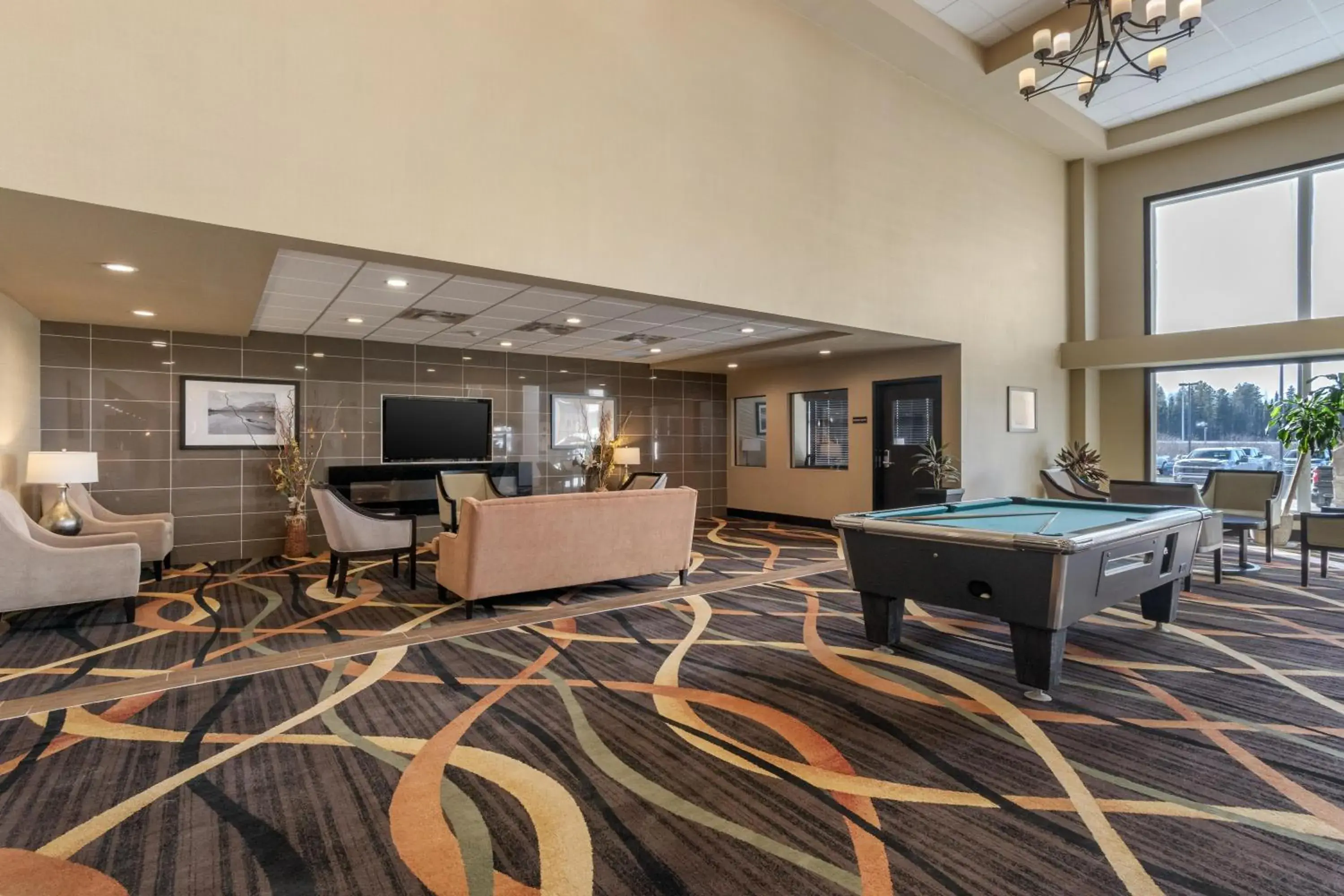 Lobby or reception in Best Western PLUS Fox Creek Lobby or reception in Best Western PLUS Fox Creek