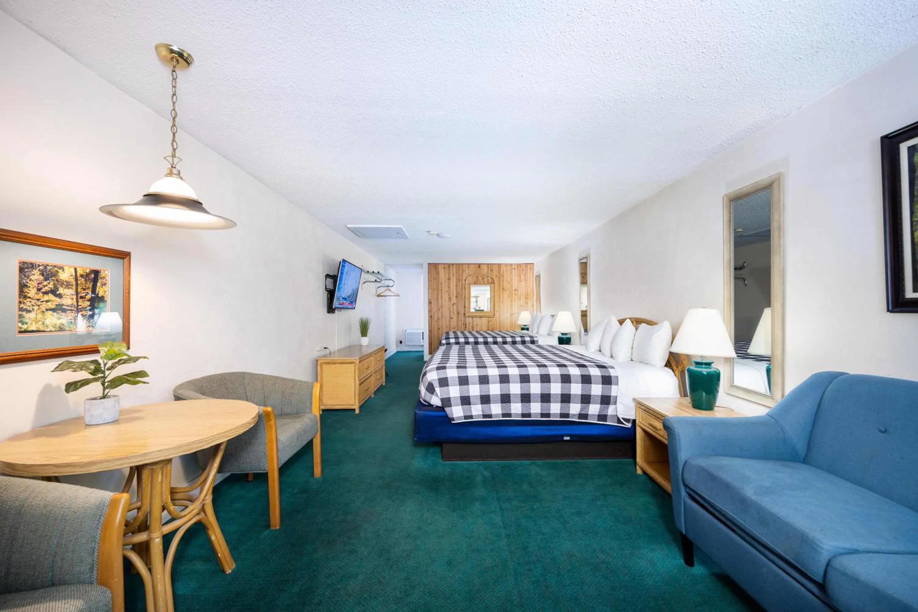 Bed in Steinhatchee River Inn and Marina