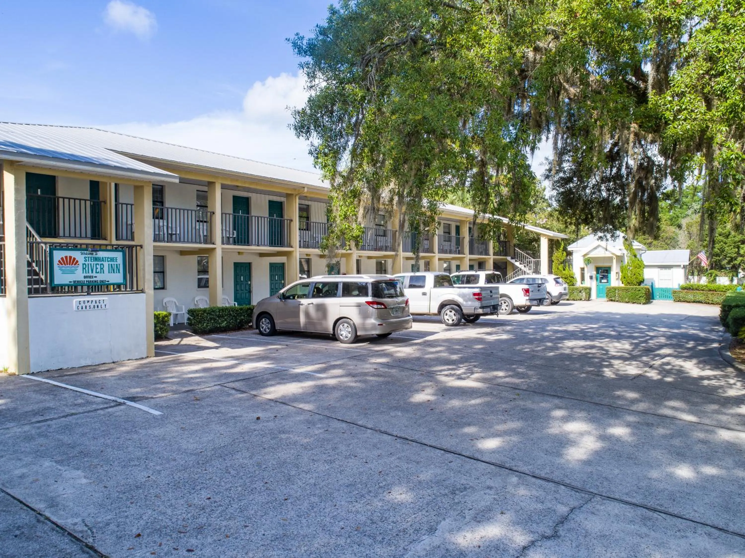 Property building in Steinhatchee River Inn and Marina