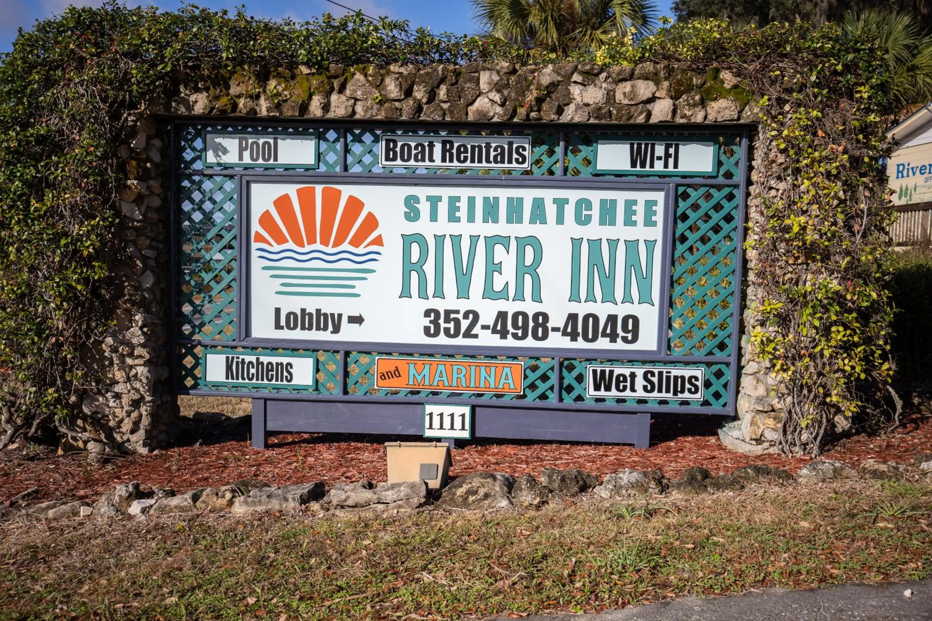 Logo/Certificate/Sign in Steinhatchee River Inn and Marina