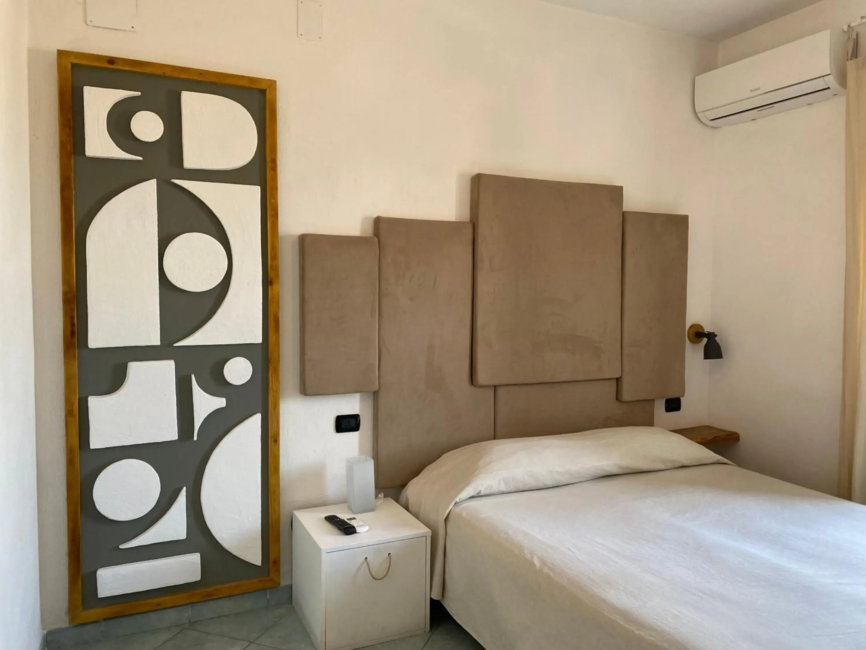 Double or Twin Room with Balcony in Black Market Hotel Double or Twin Room with Balcony in Black Market Hotel