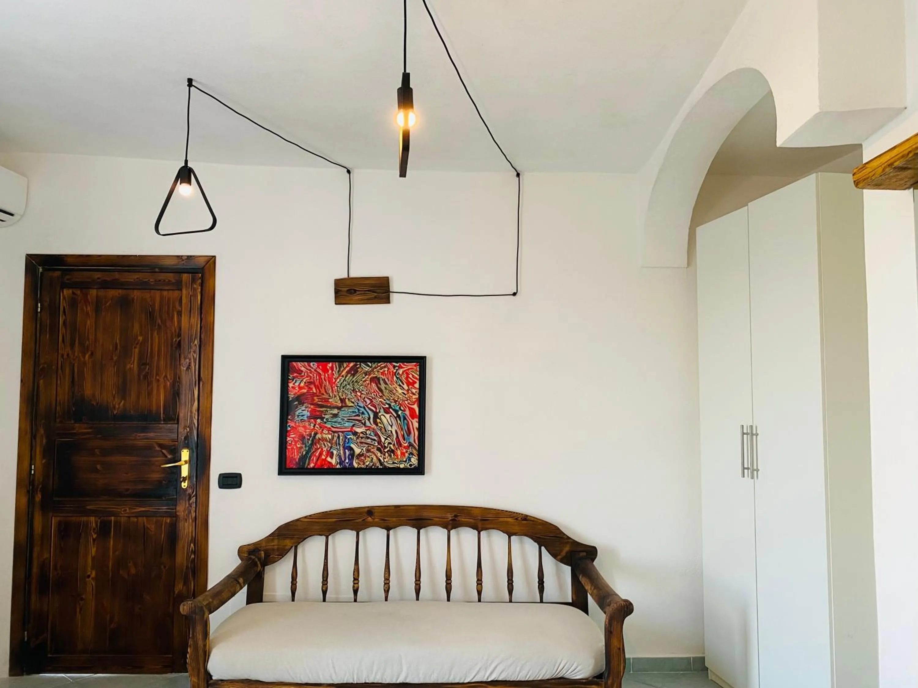 Photo of the whole room in Black Market Hotel