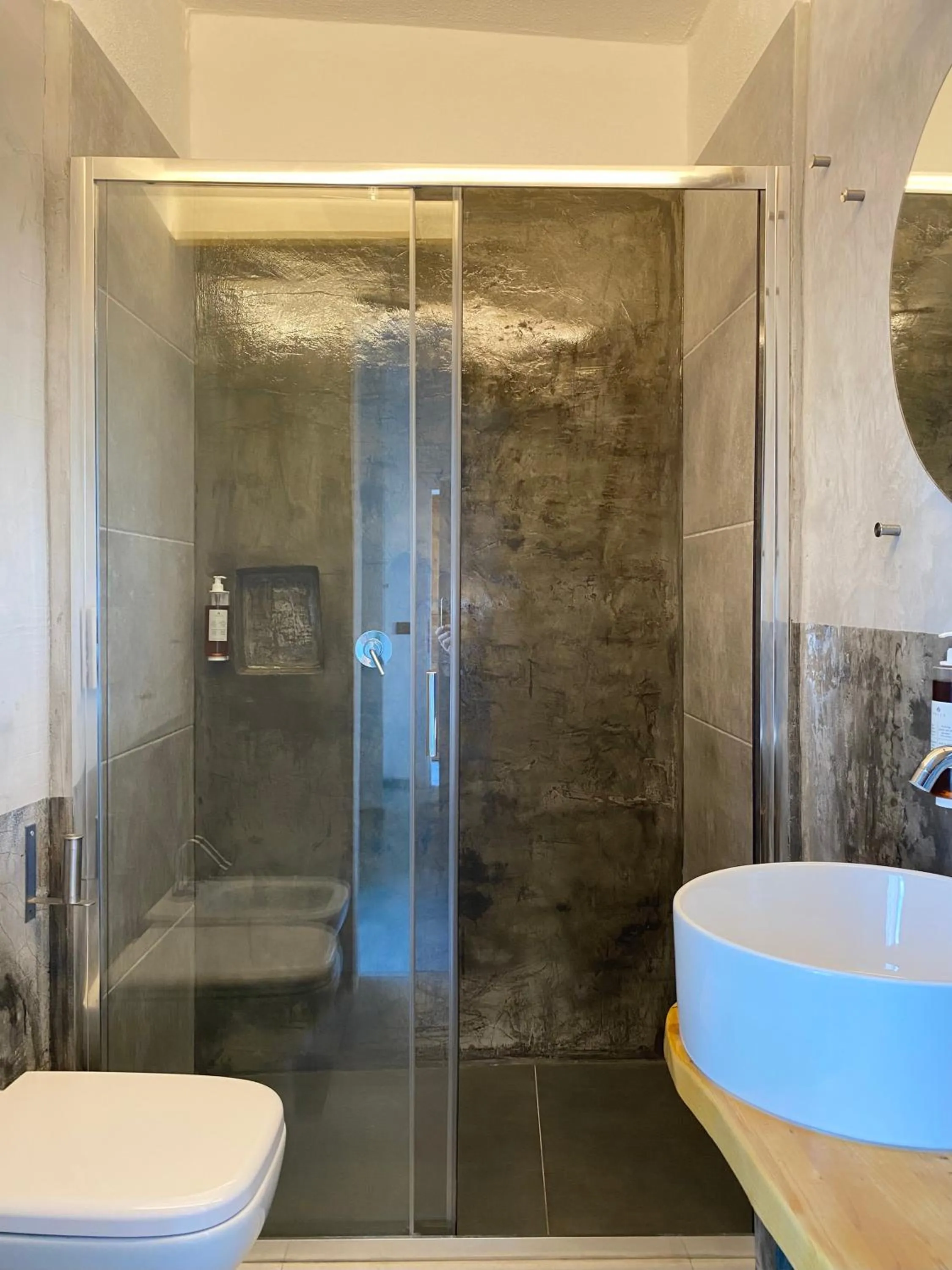 Shower in Black Market Hotel