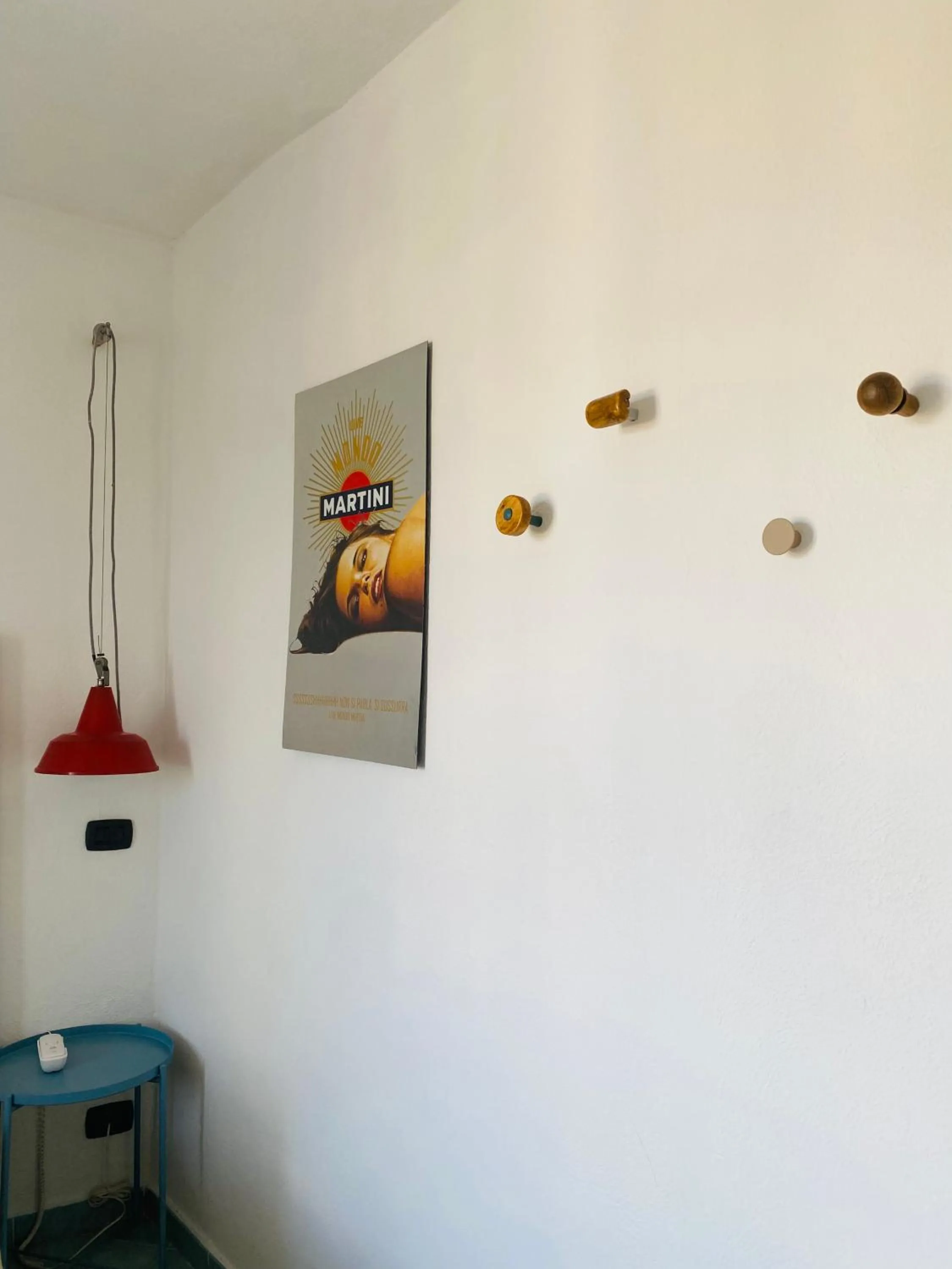 Photo of the whole room in Black Market Hotel