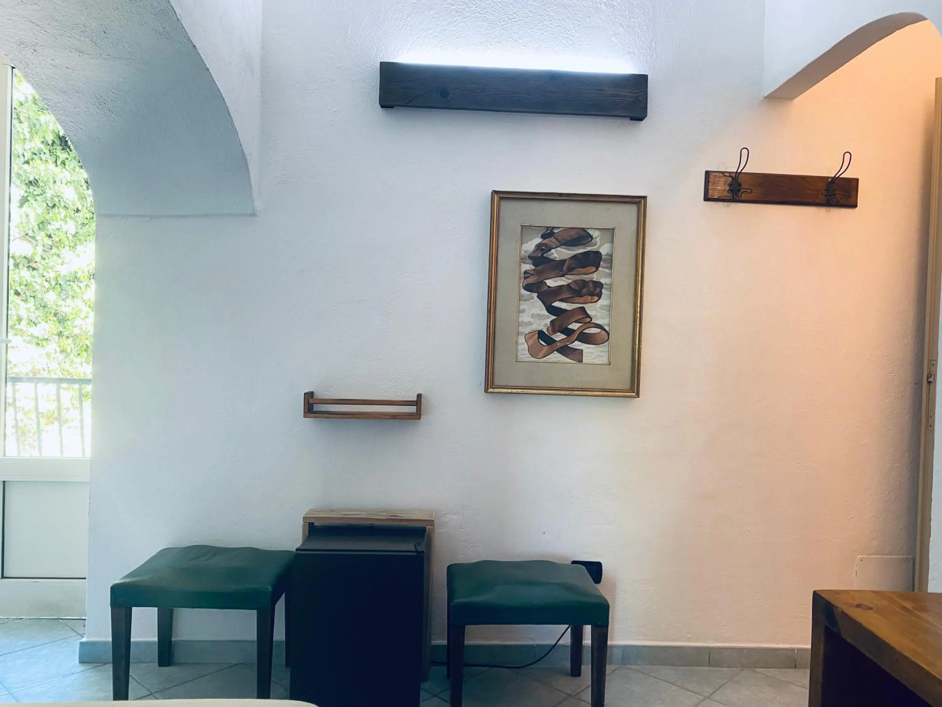 Photo of the whole room in Black Market Hotel