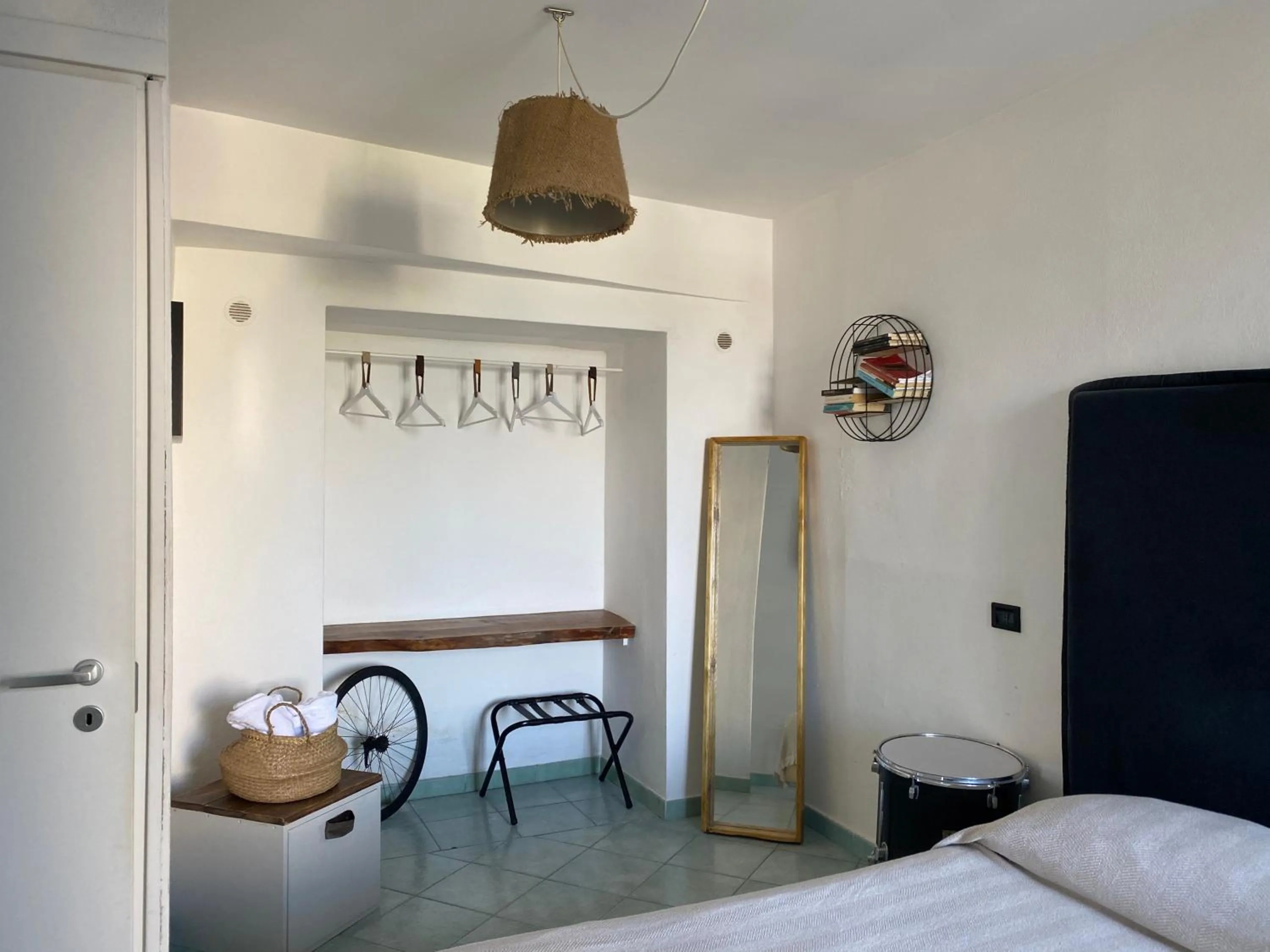 Photo of the whole room in Black Market Hotel