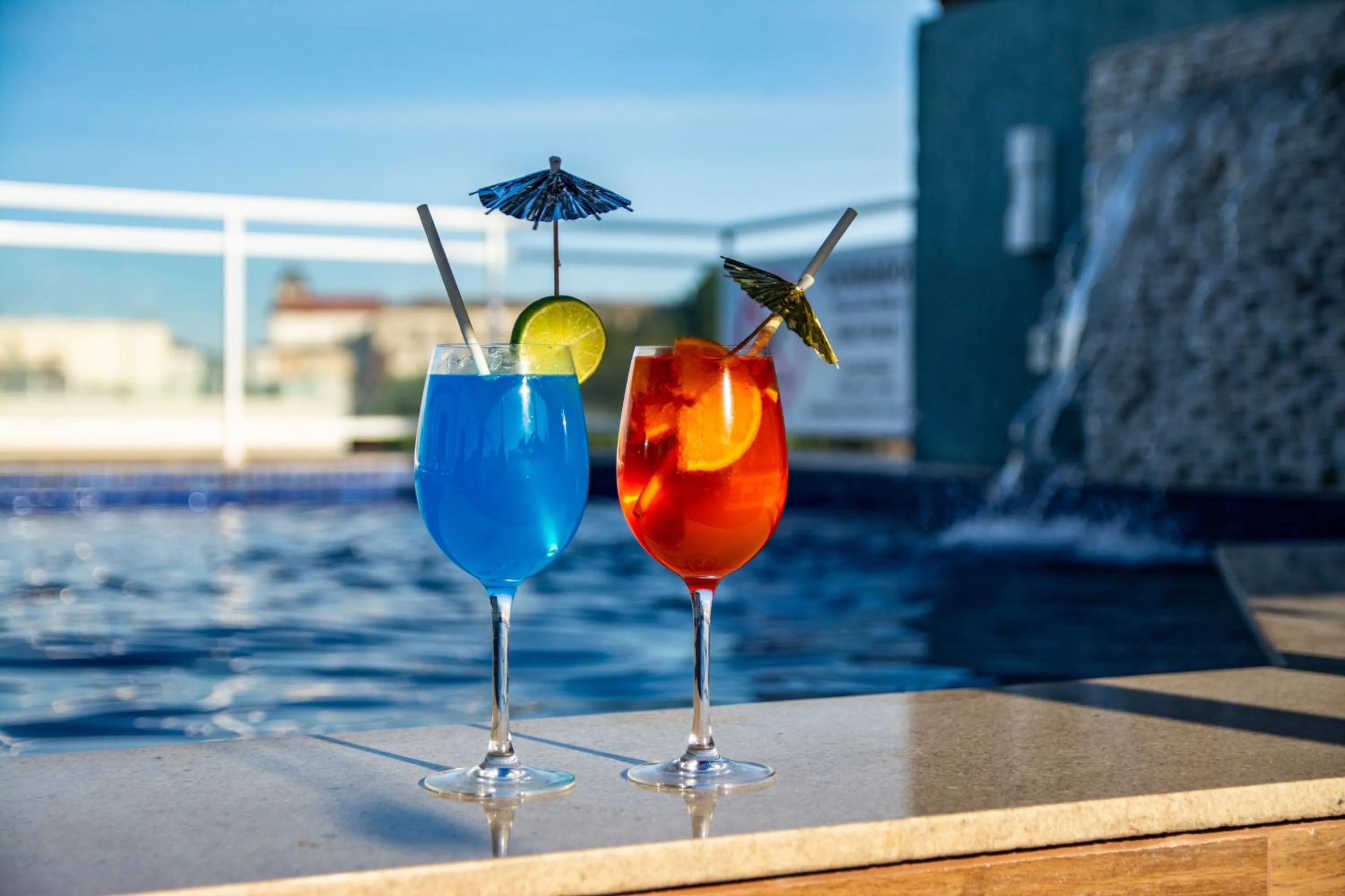 Swimming pool in Casa Nova Hotel