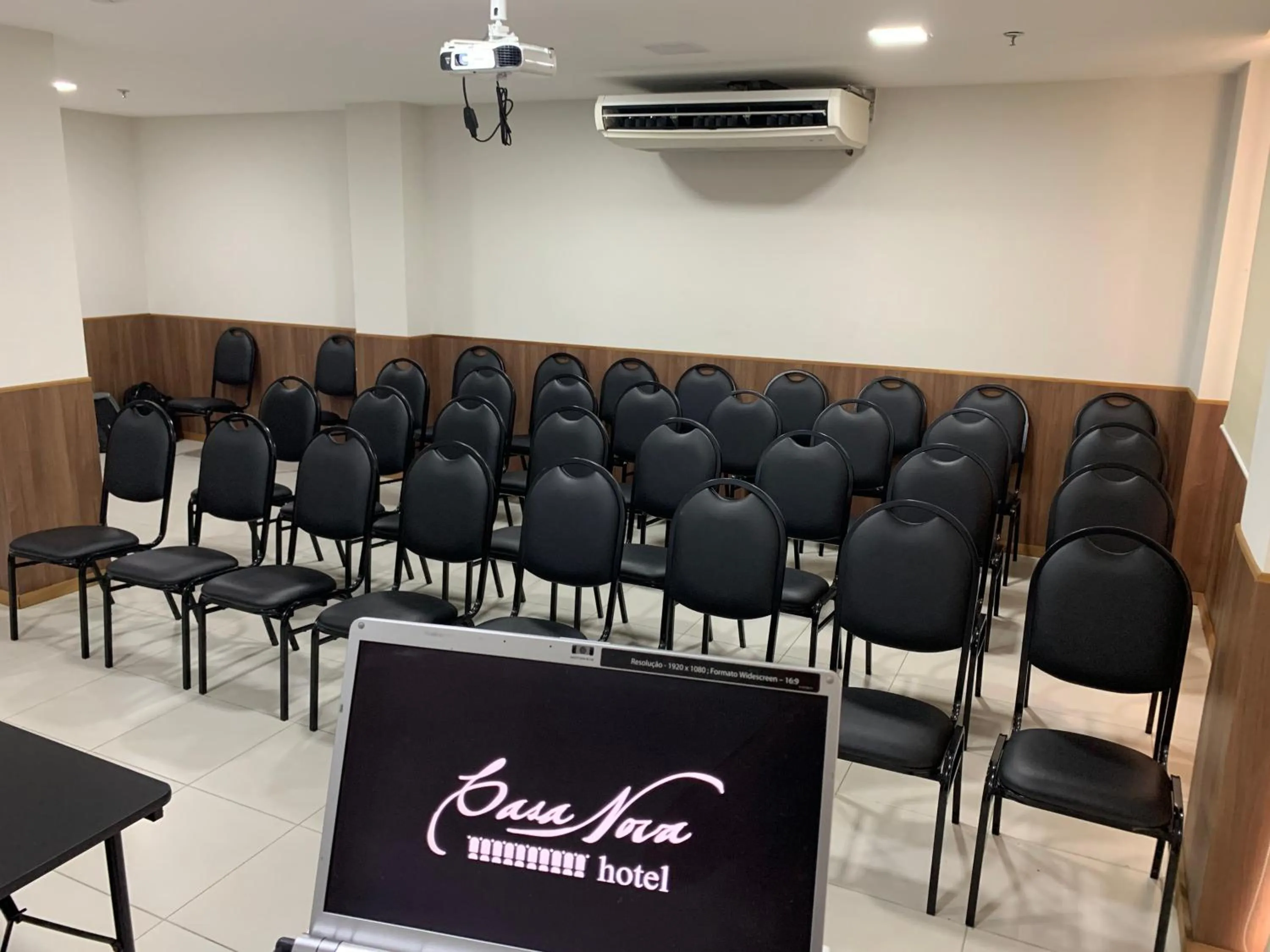 Business facilities in Casa Nova Hotel