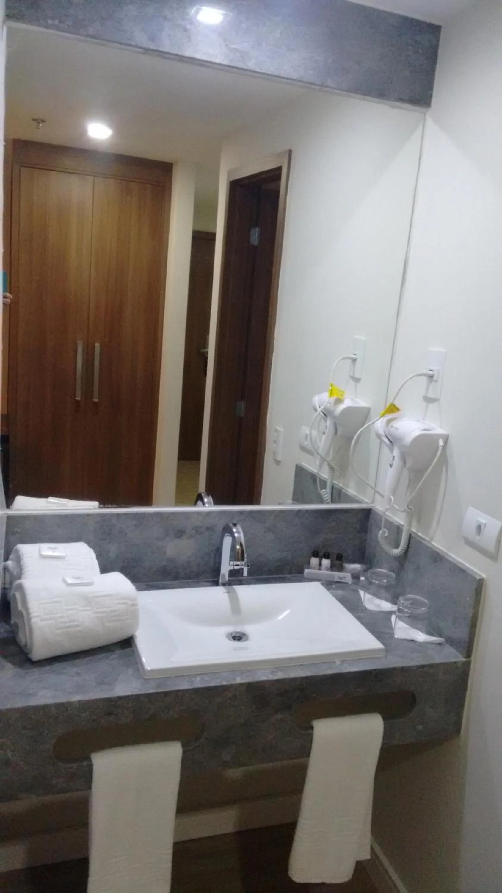 Toilet in Casa Nova Hotel