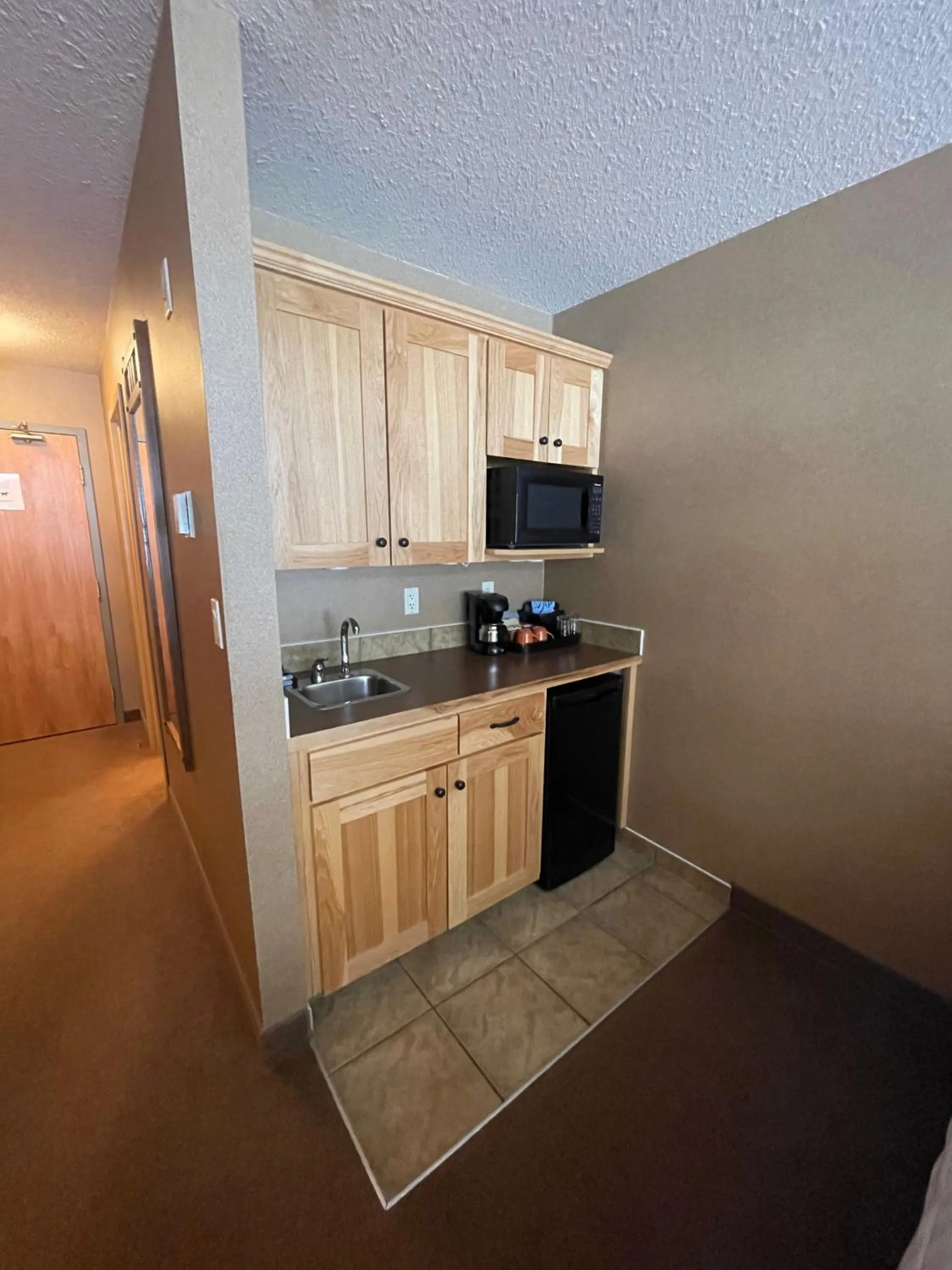 Kitchen or kitchenette in Elkwater Lake Lodge and Resort
