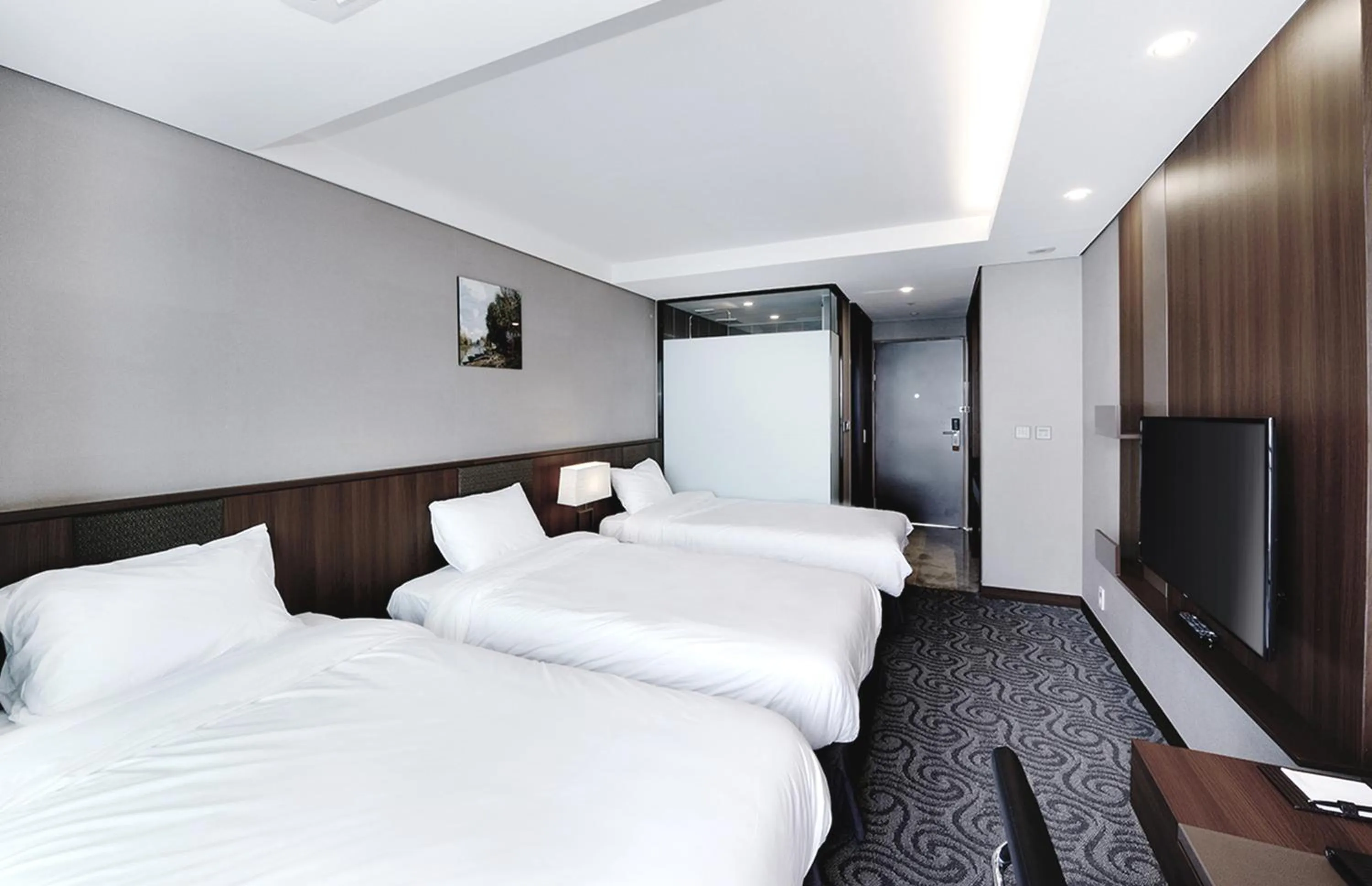 Bedroom, Bed in Ramada by Wyndham Gangwon Sokcho