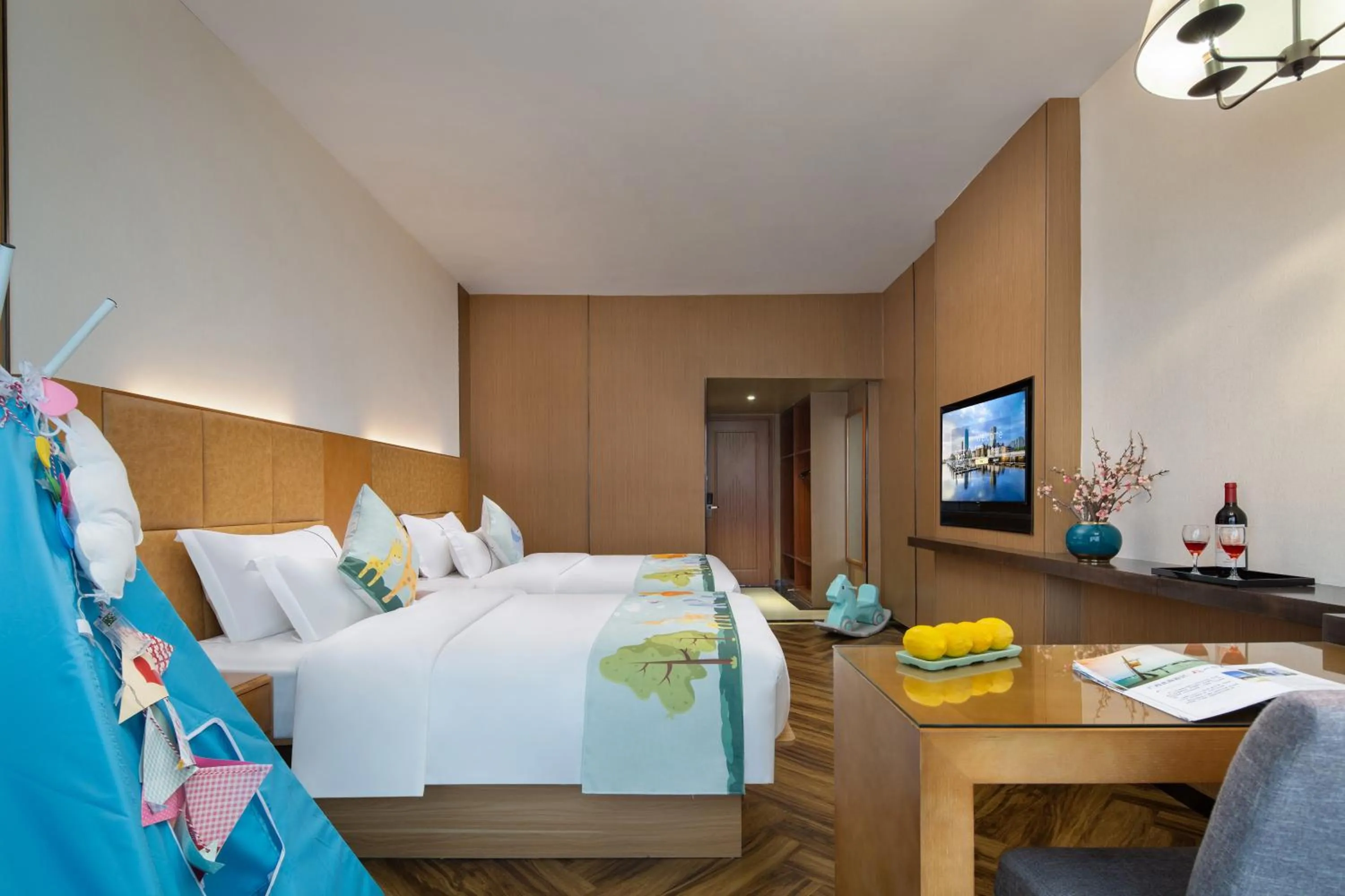Bed in Mellow Orange Hotel