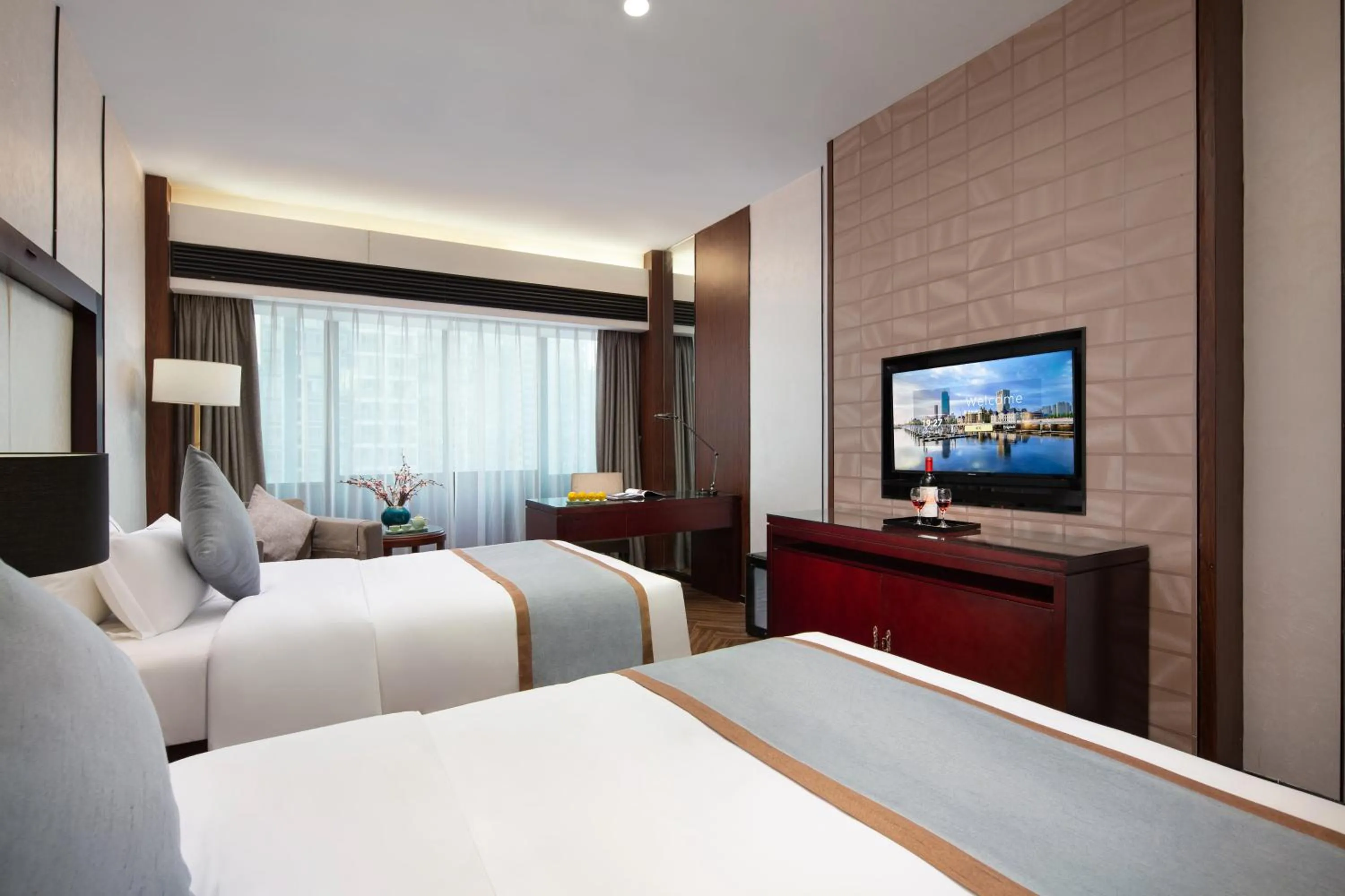 Bed in Mellow Orange Hotel