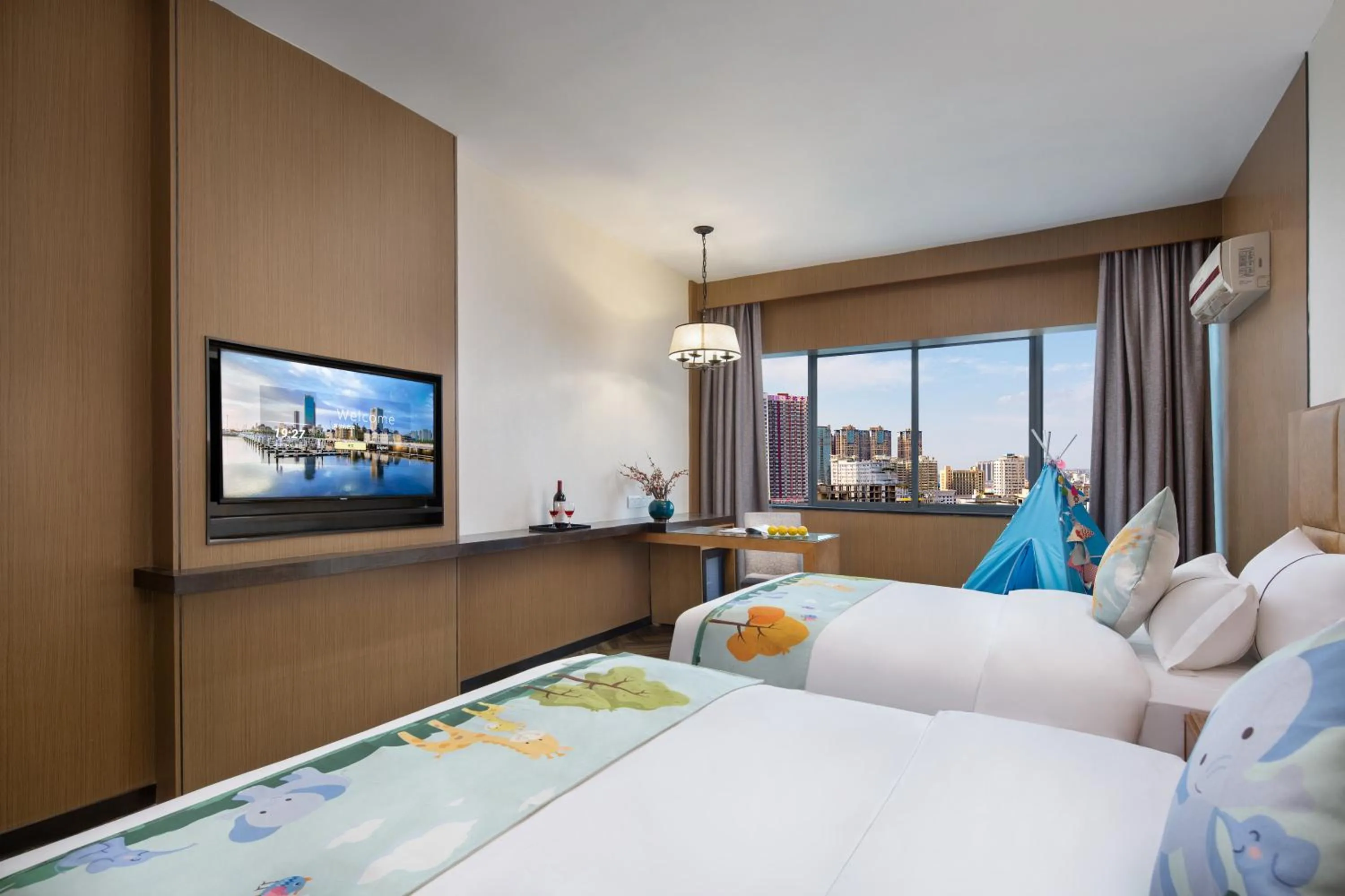 Bed in Mellow Orange Hotel
