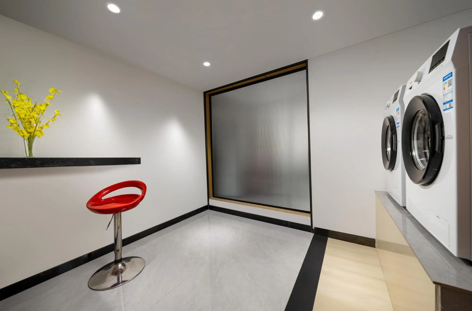 Mellow Orange Hotel