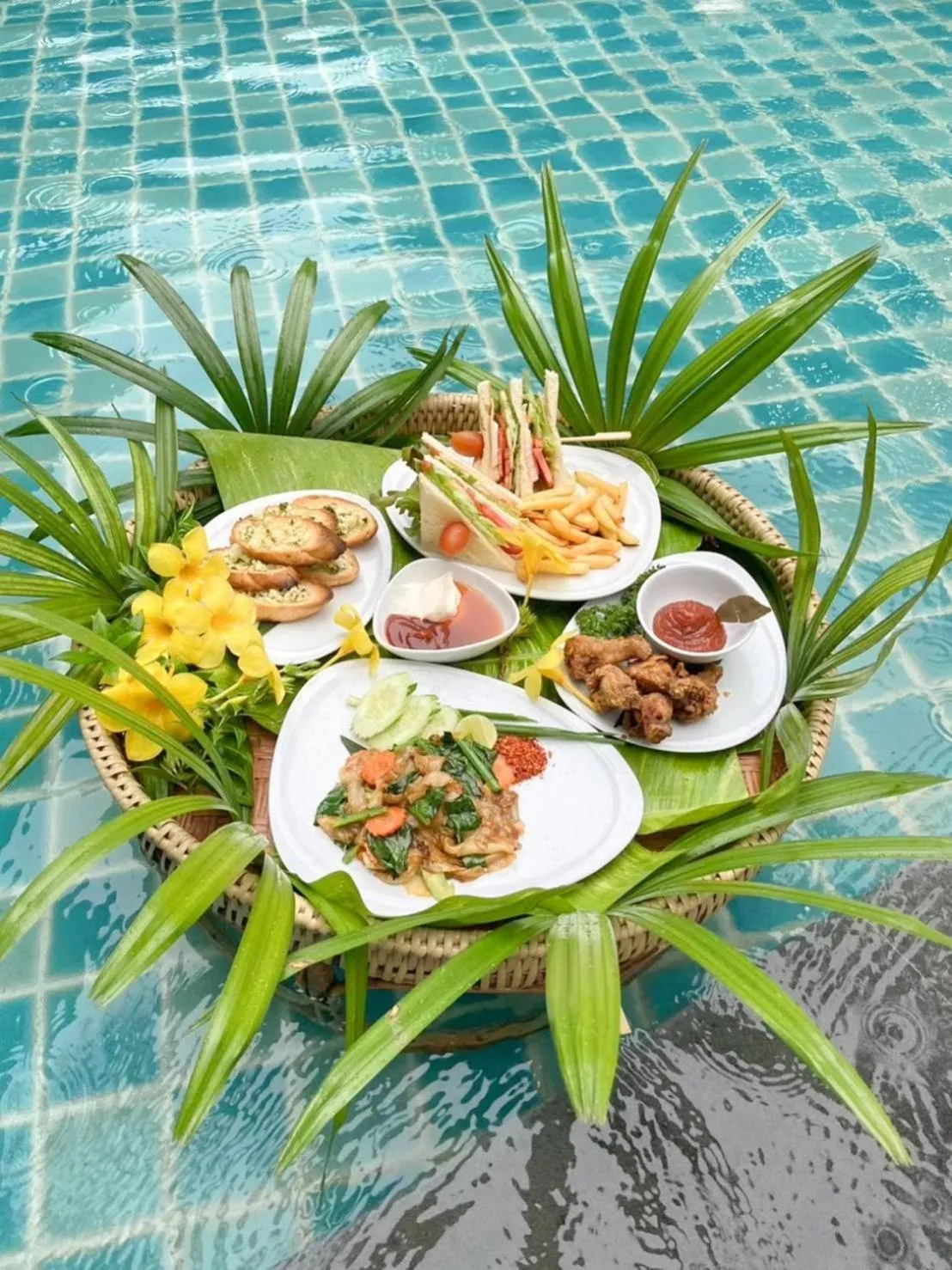 Food and drinks in Hula Hula Resort, Ao Nang