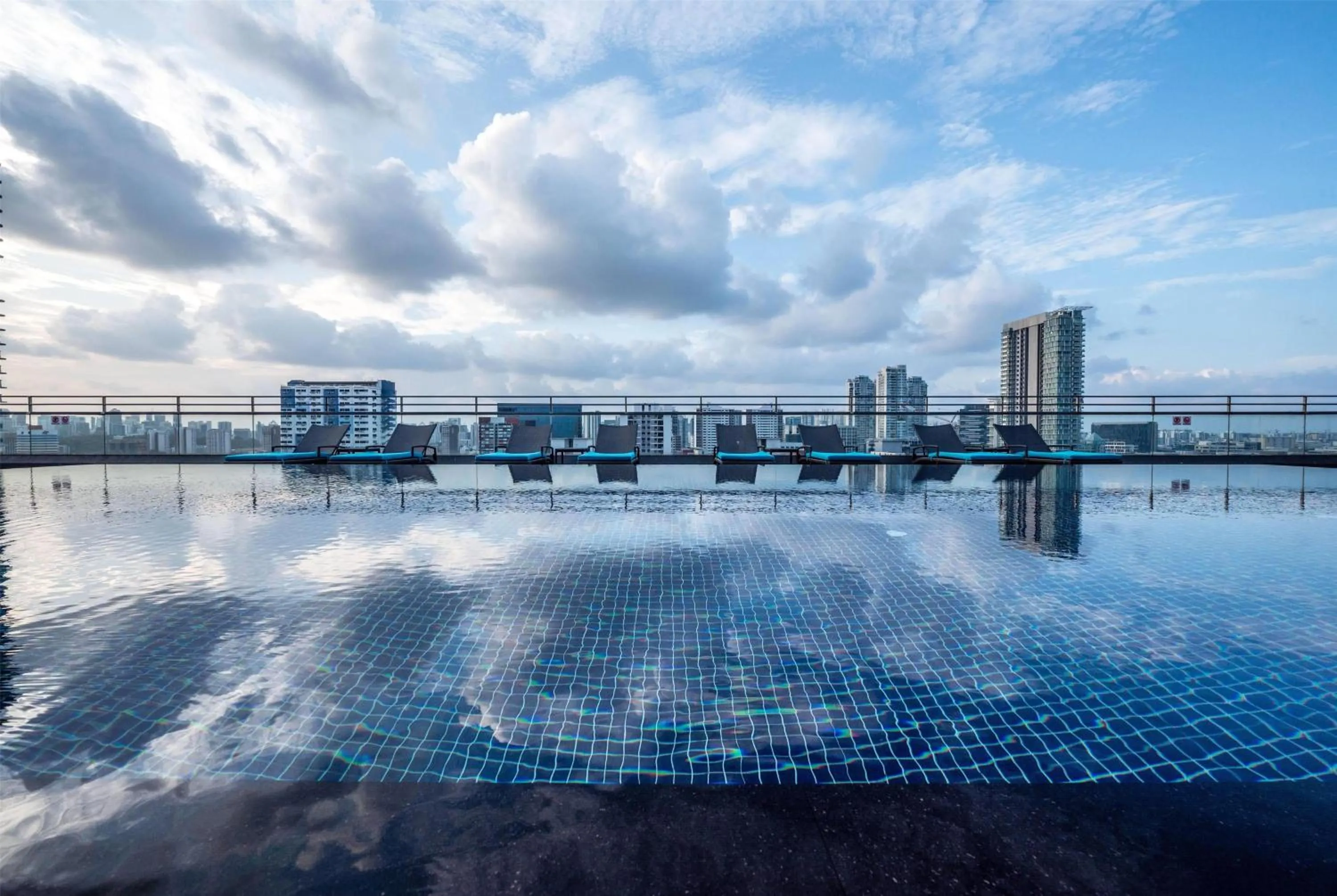 Swimming pool in Hotel Traveltine Downtown Singapore, Trademark Collection