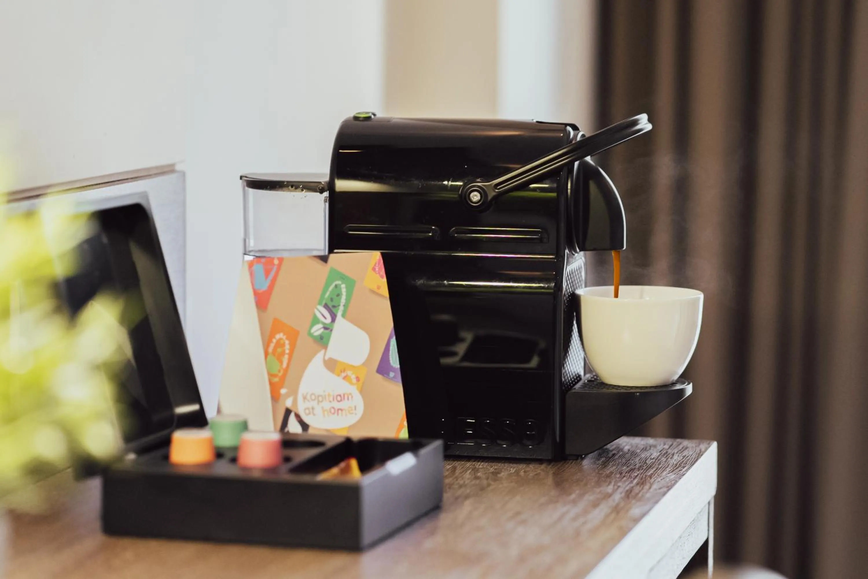 Coffee/tea facilities in Hotel Traveltine Downtown Singapore, Trademark Collection