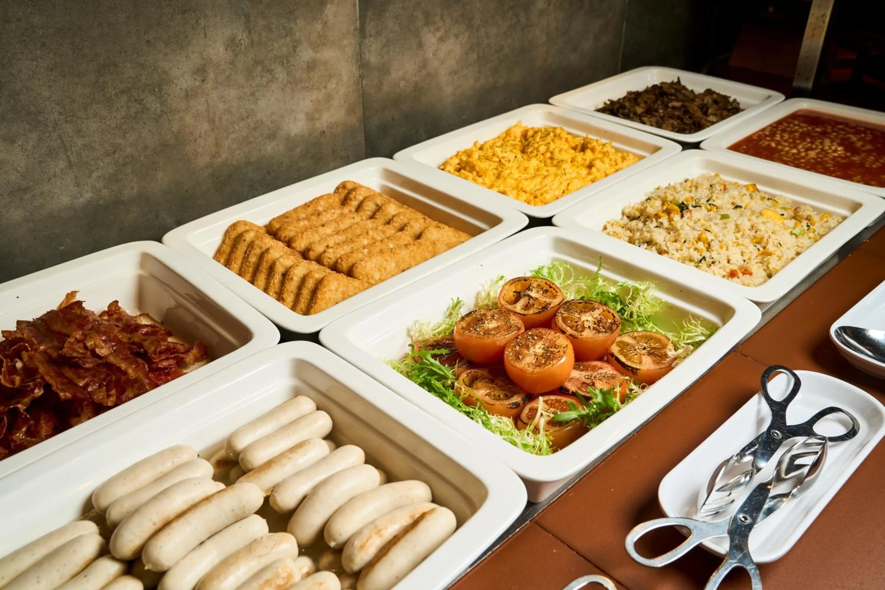 Restaurant/places to eat in Hotel Traveltine Downtown Singapore, Trademark Collection