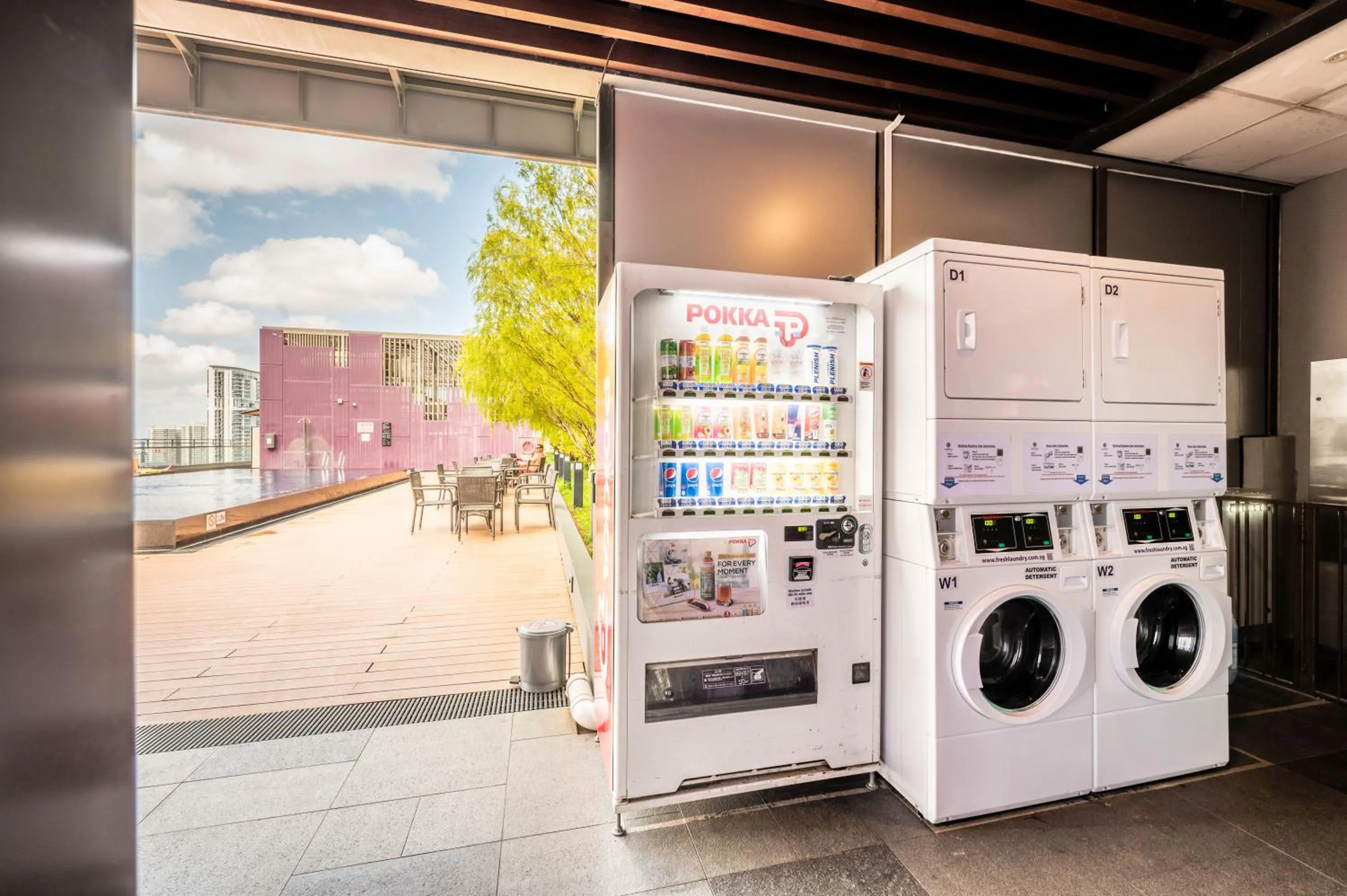 vending machine in Hotel Traveltine Downtown Singapore, Trademark Collection