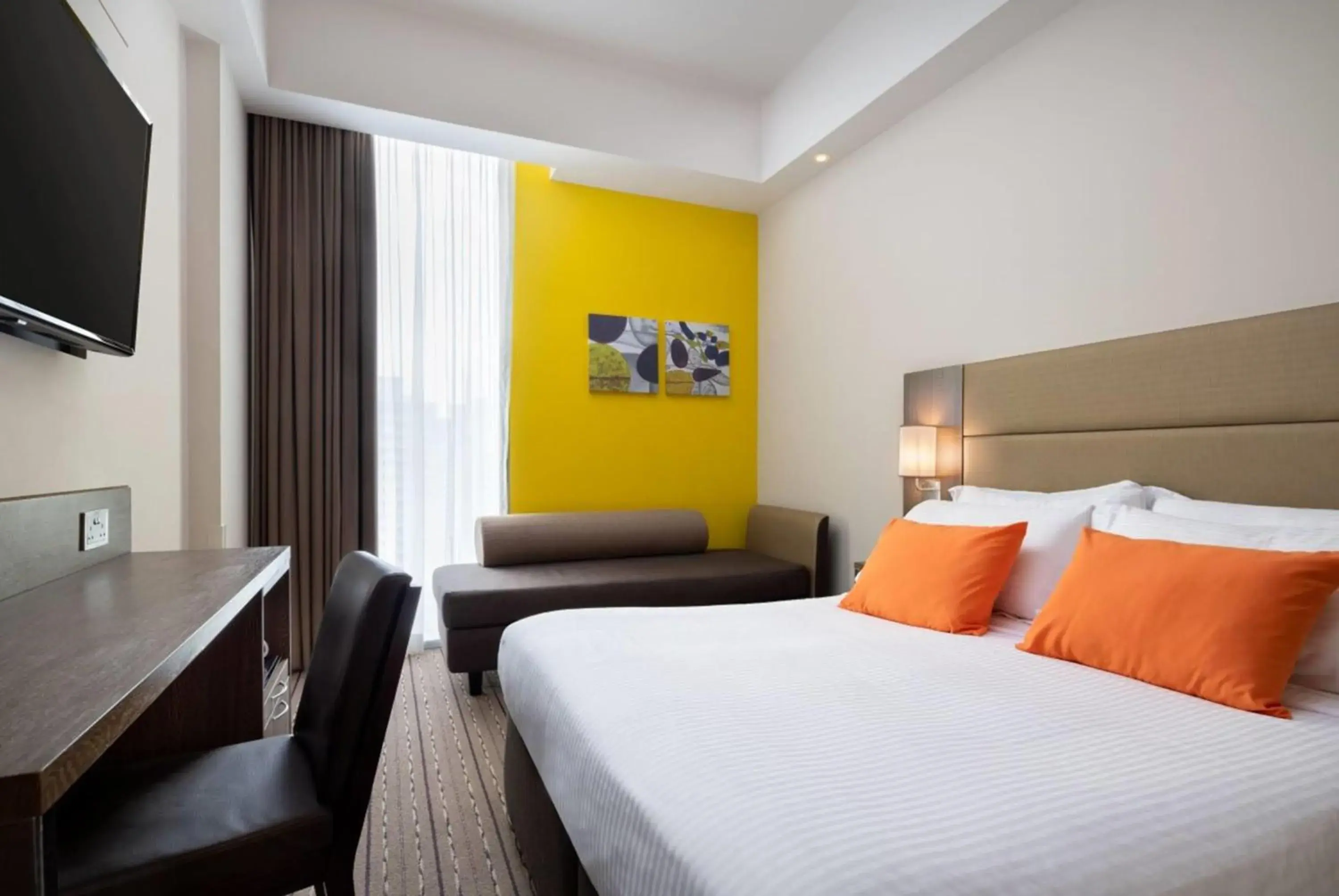 Photo of the whole room, Bed in Hotel Traveltine Downtown Singapore, Trademark Collection Photo of the whole room, Bed in Hotel Traveltine Downtown Singapore, Trademark Collection