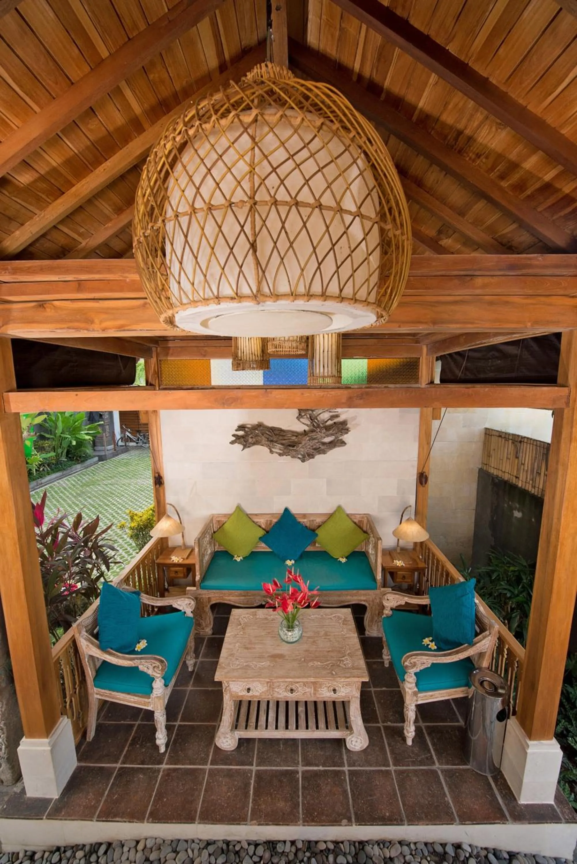 Garden in The Tamantis Villa