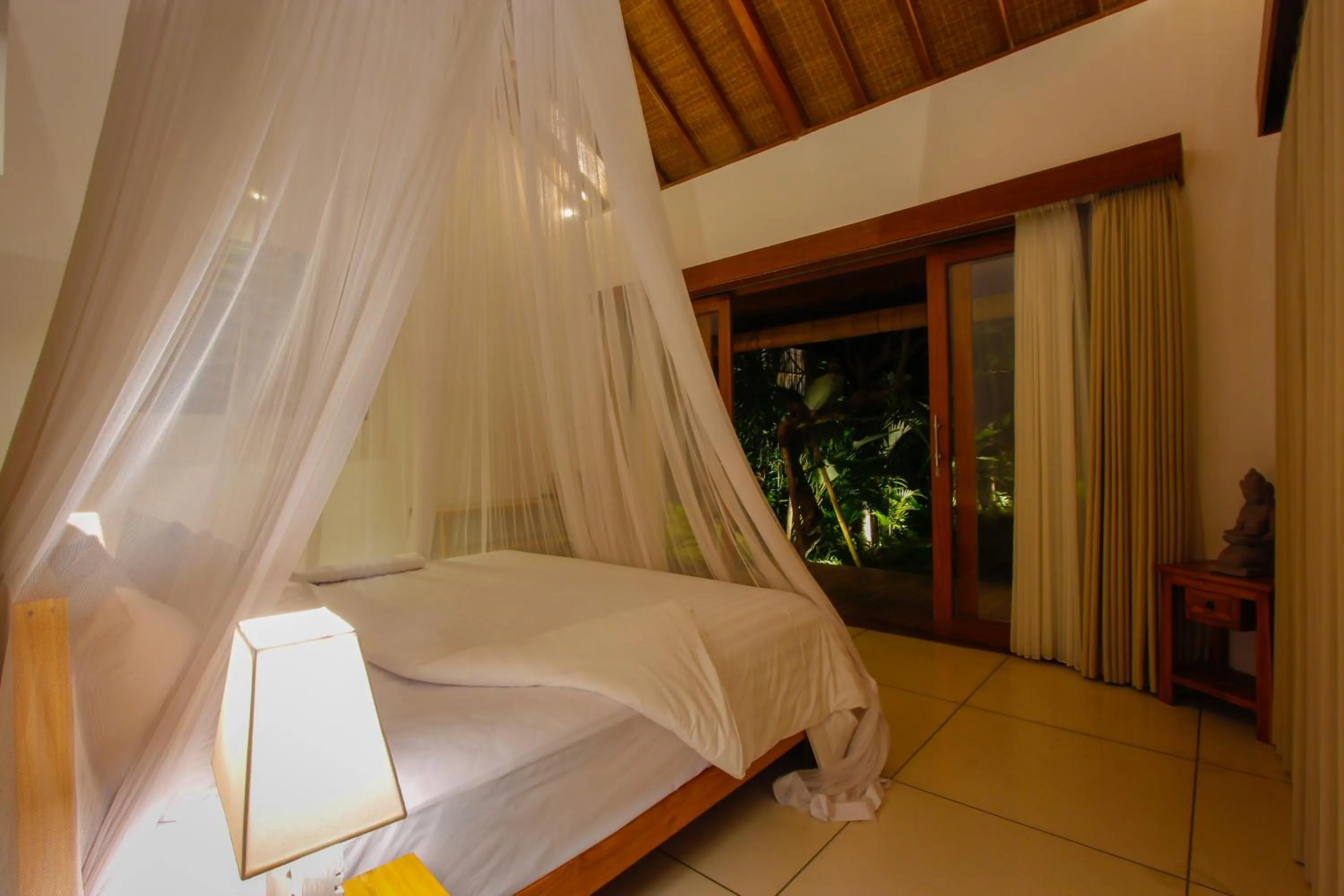 Garden in The Tamantis Villa