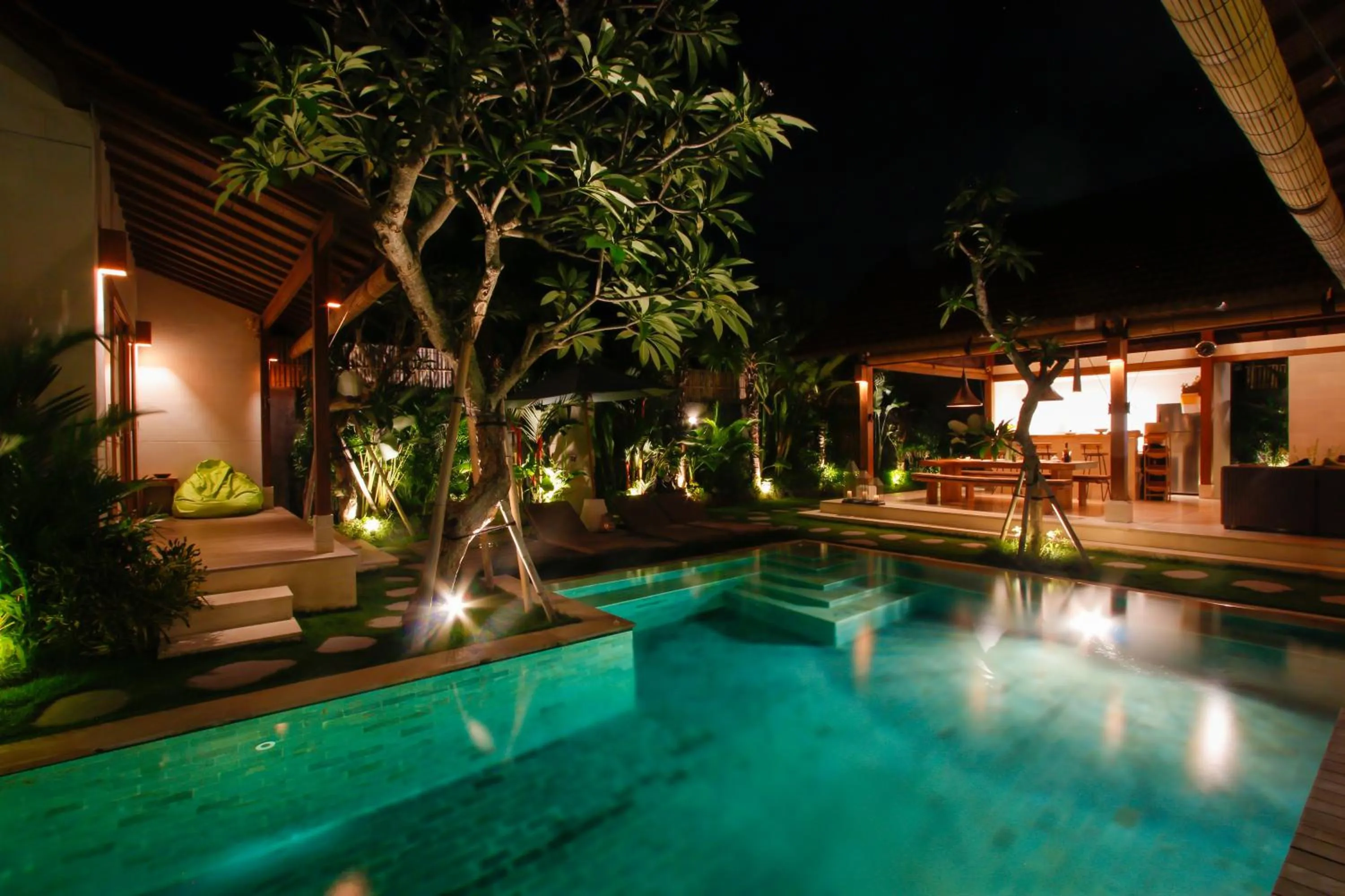 Pool view in The Tamantis Villa