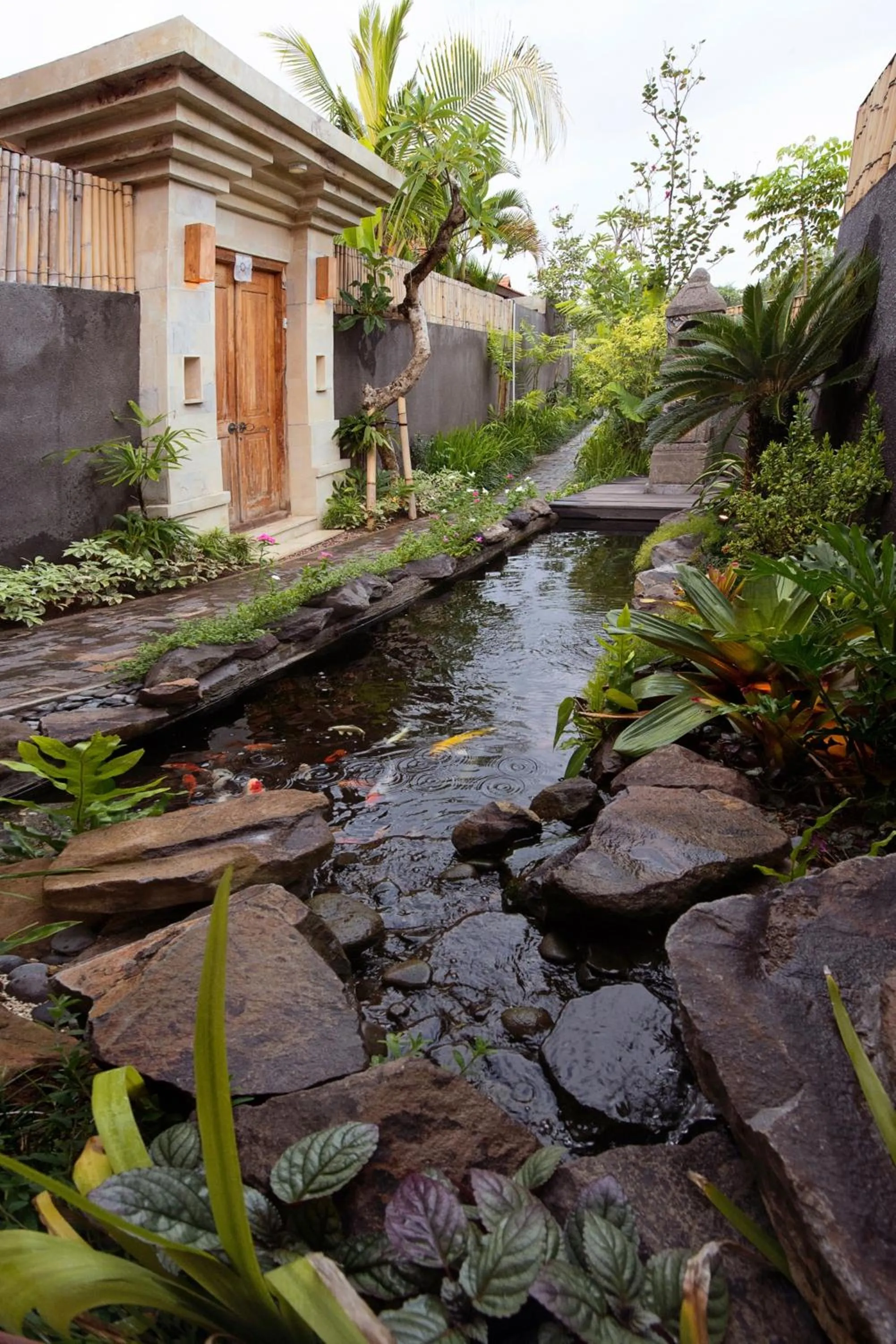 Facade/entrance in The Tamantis Villa