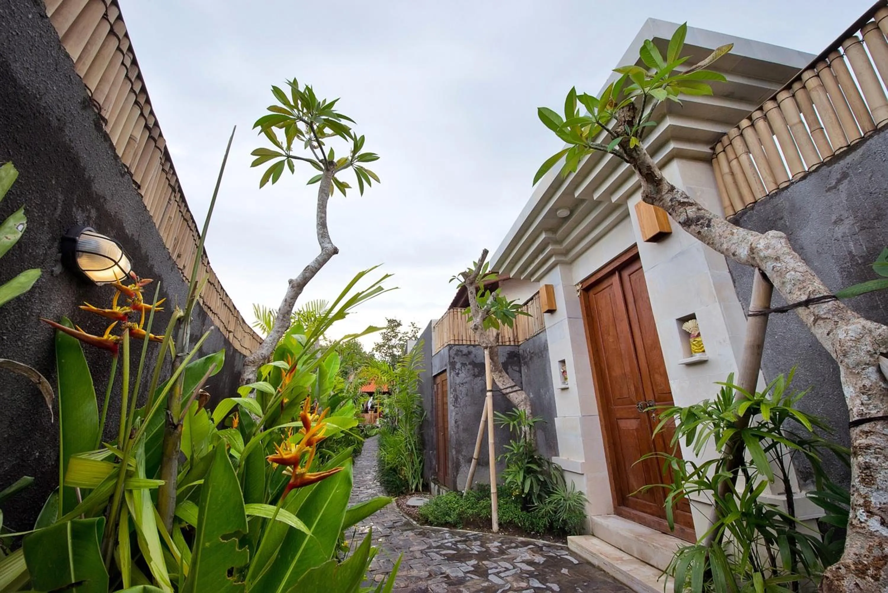 Facade/entrance in The Tamantis Villa