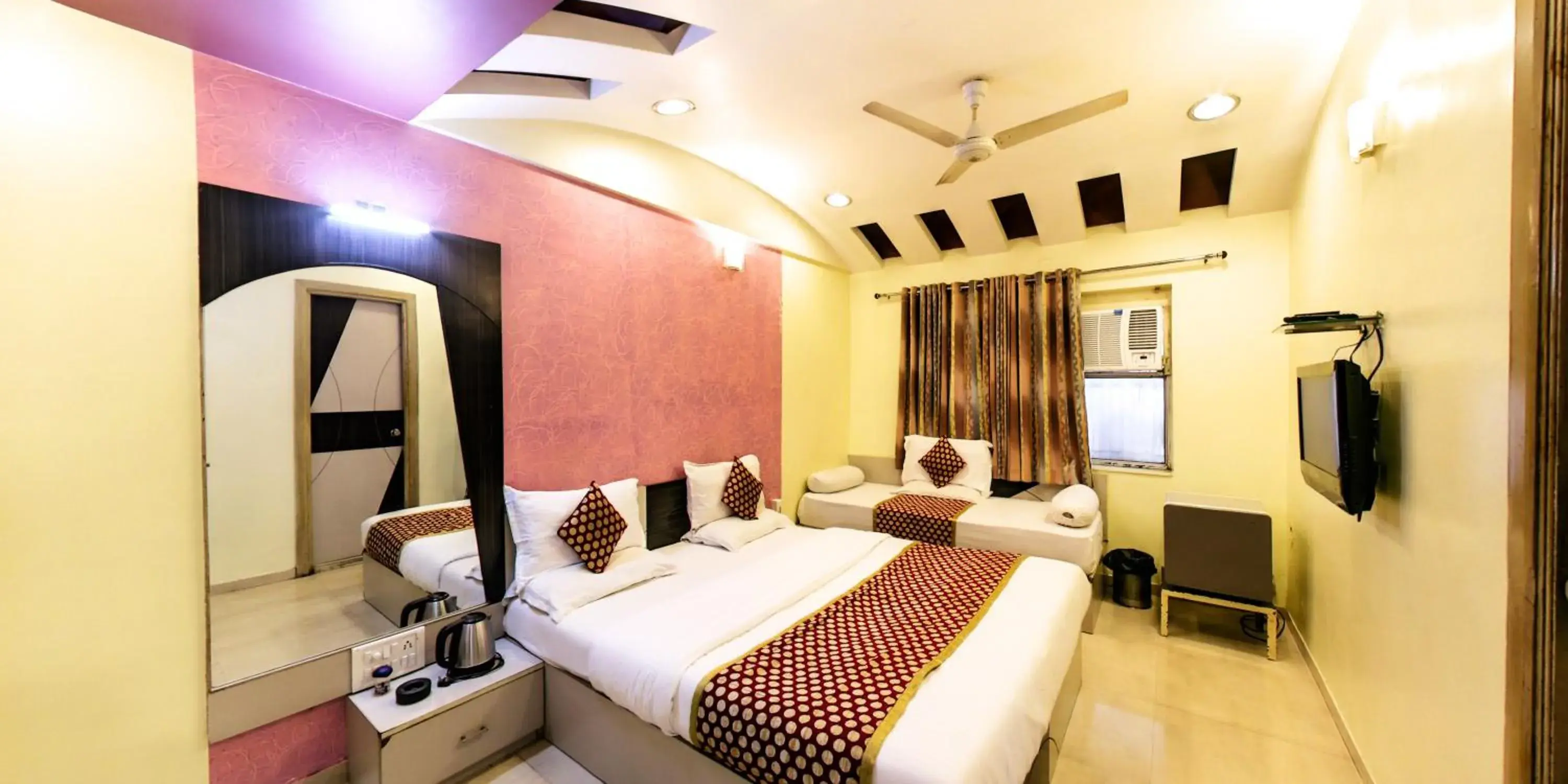 Bed in Hotel Vishram Bed in Hotel Vishram