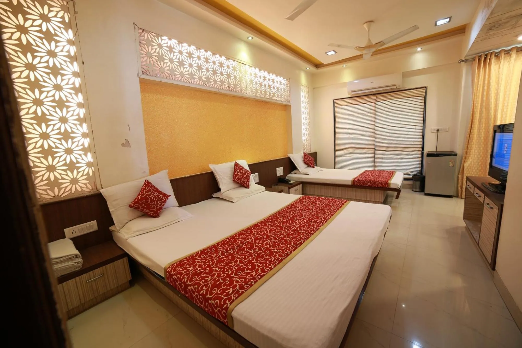 Bed in Hotel Vishram