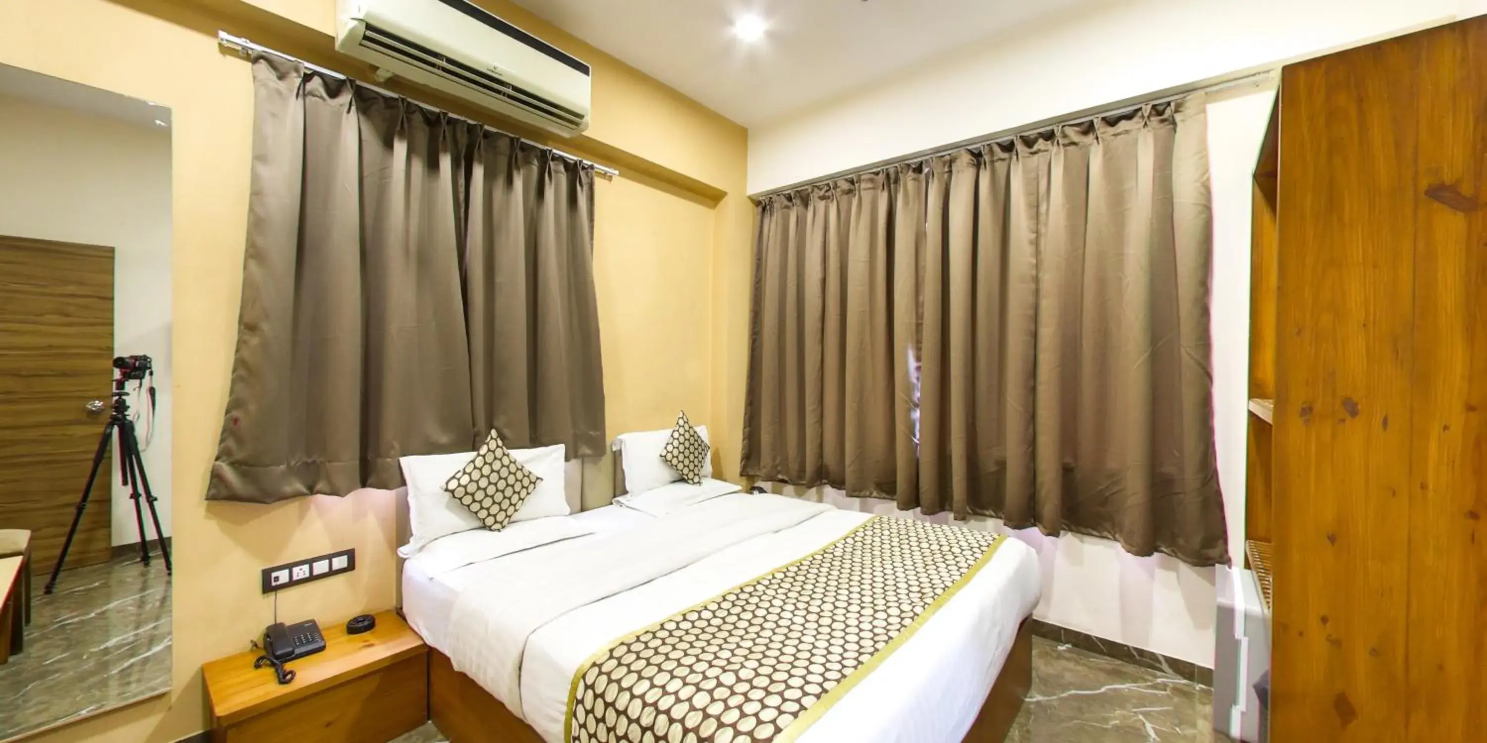 Deluxe Ac Room in Hotel Vishram Deluxe Ac Room in Hotel Vishram