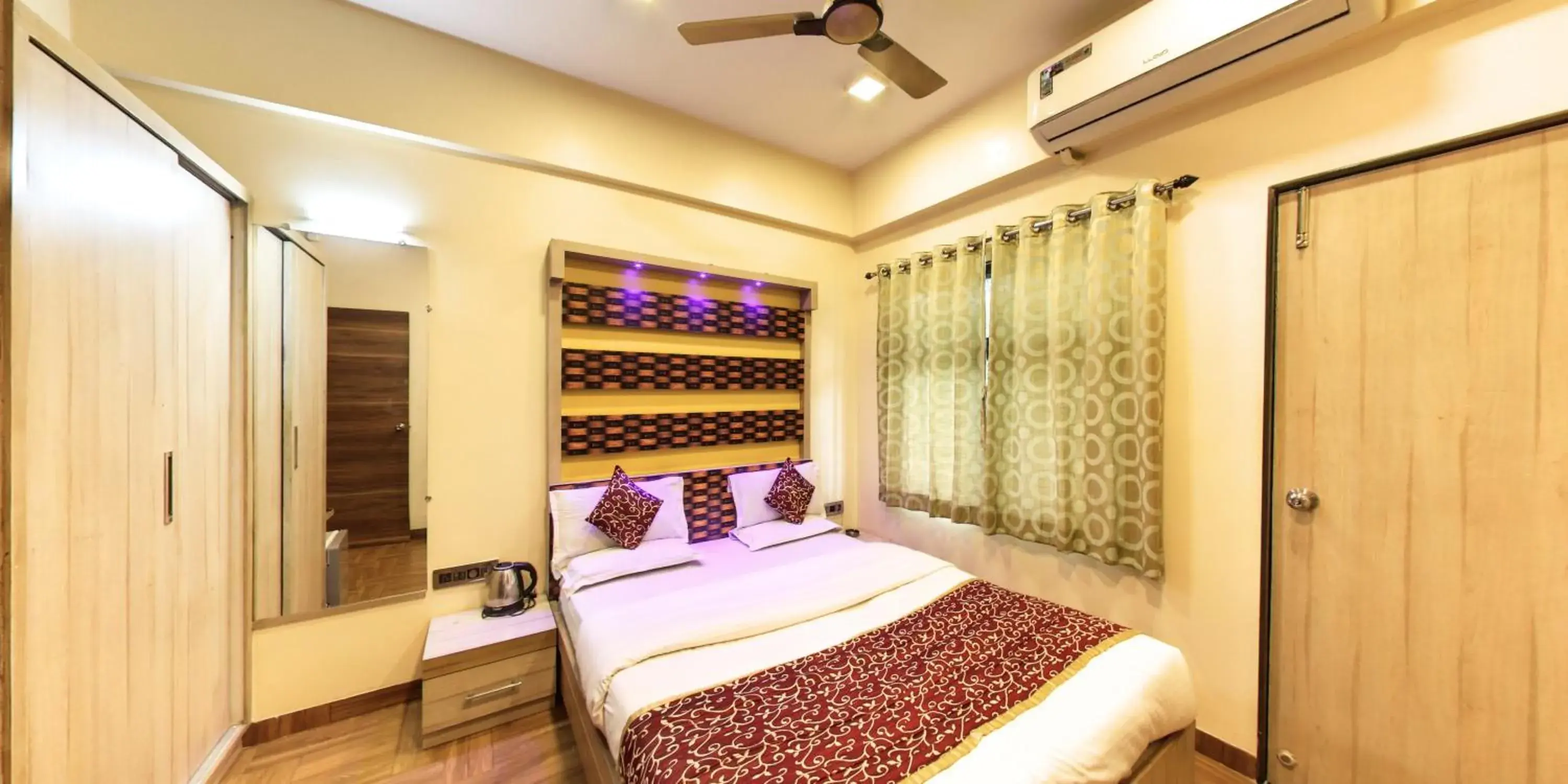 Bed in Hotel Vishram Bed in Hotel Vishram