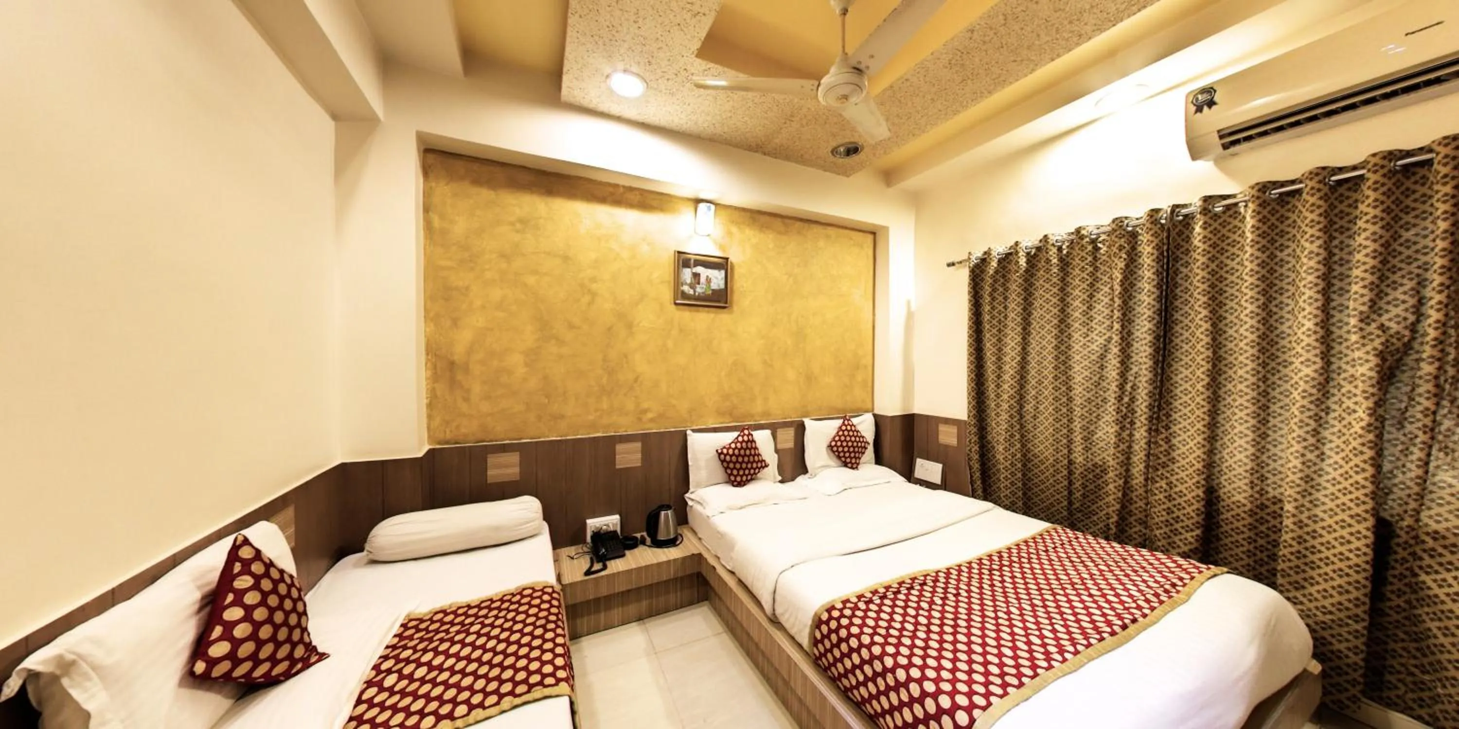 Bed in Hotel Vishram