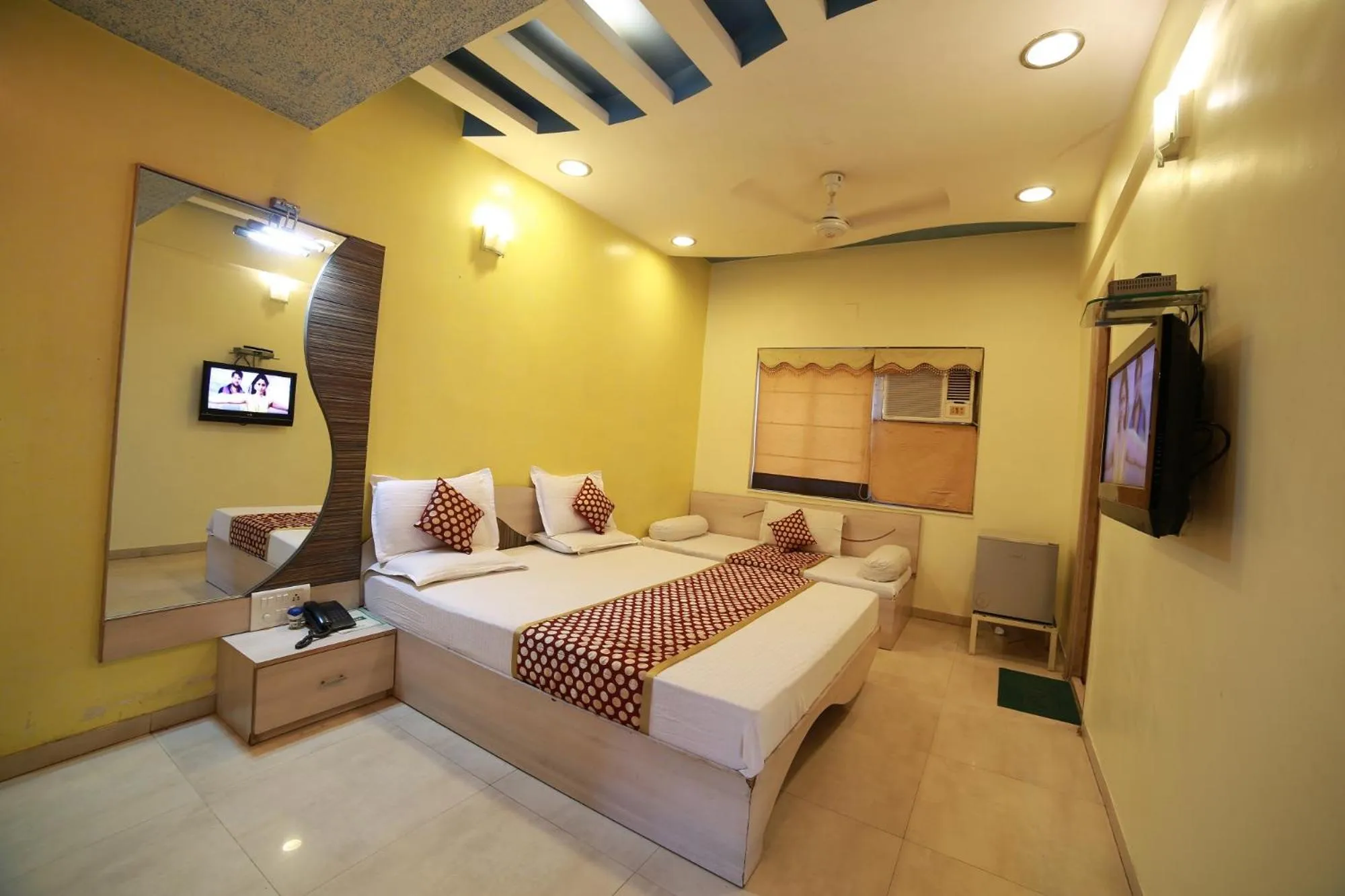 Bed in Hotel Vishram