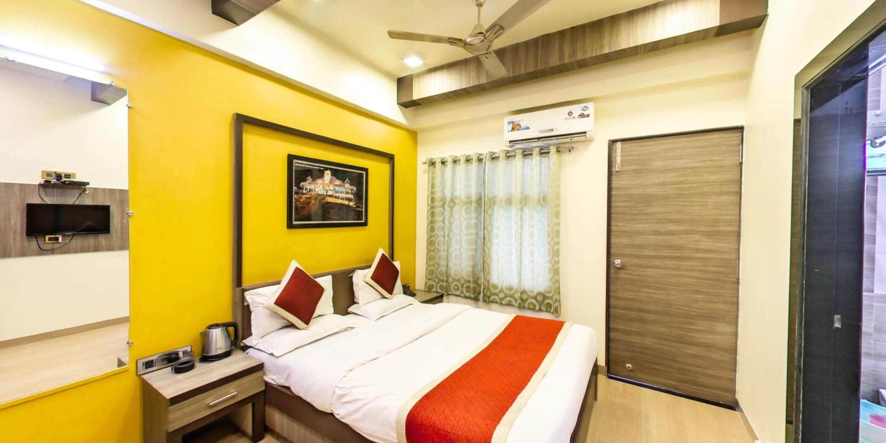 Bed in Hotel Vishram