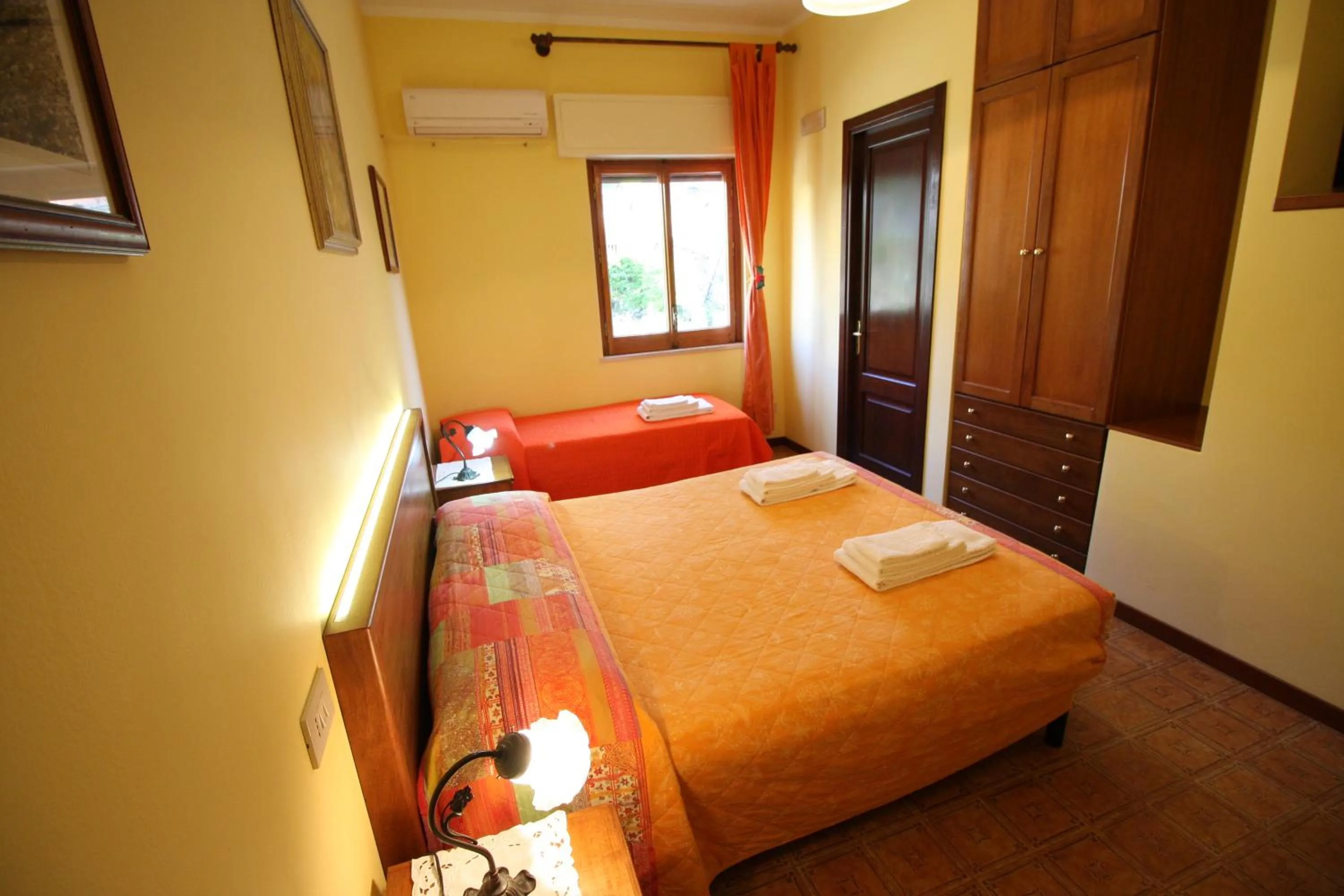 Bed in B&B Villa Rosa