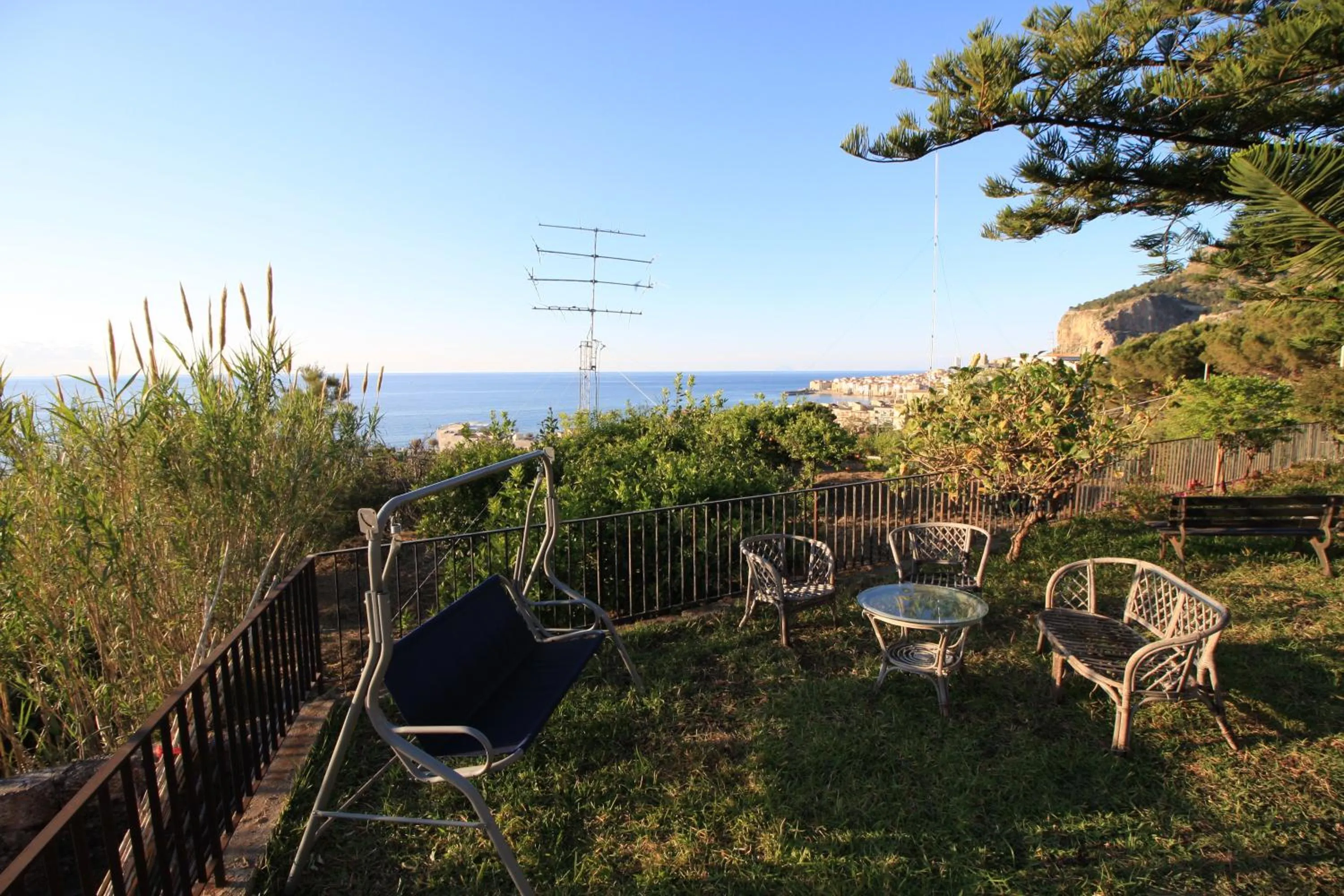 Garden view in B&B Villa Rosa