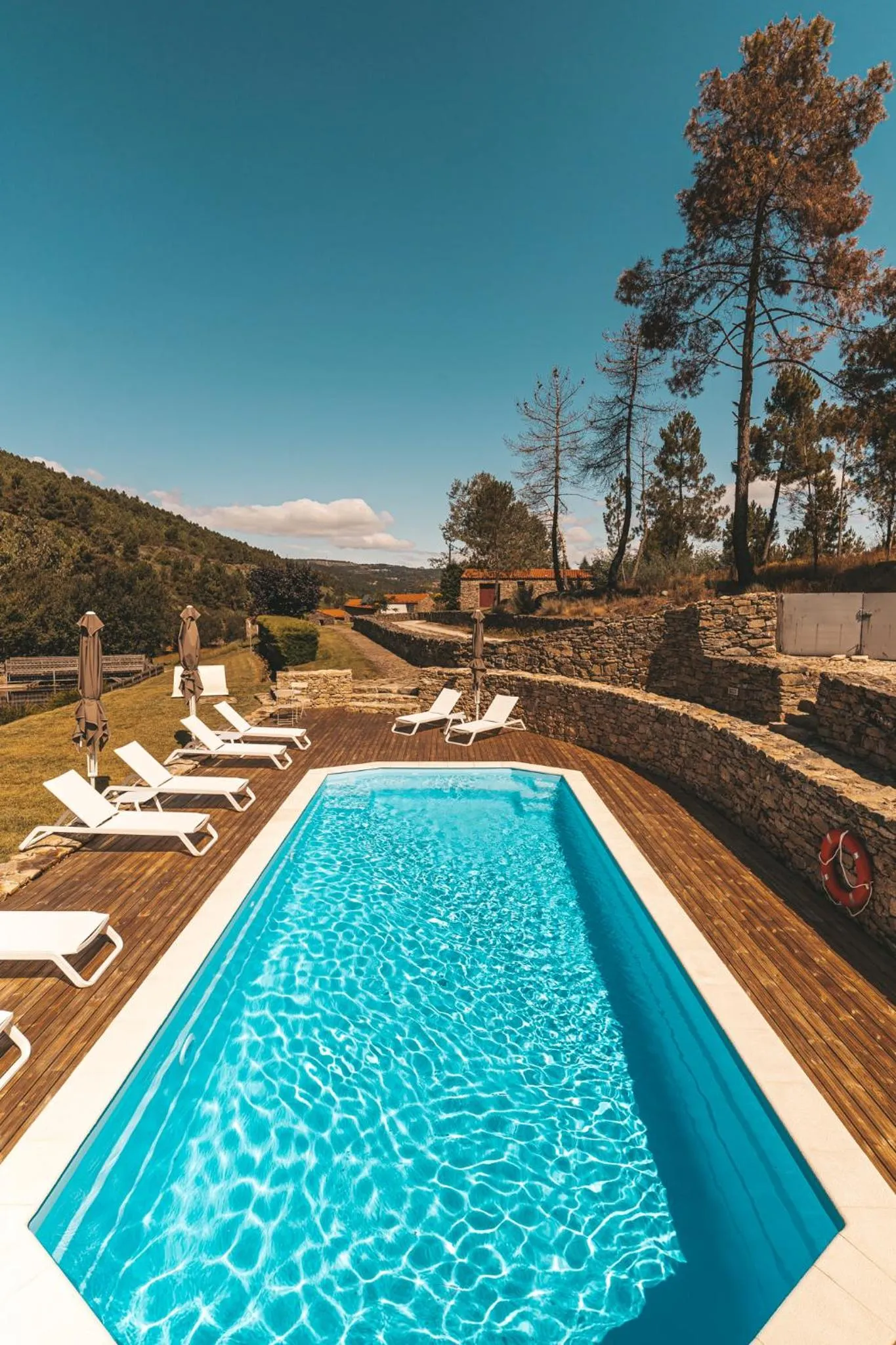 Swimming pool in Moinho d'Antoninha