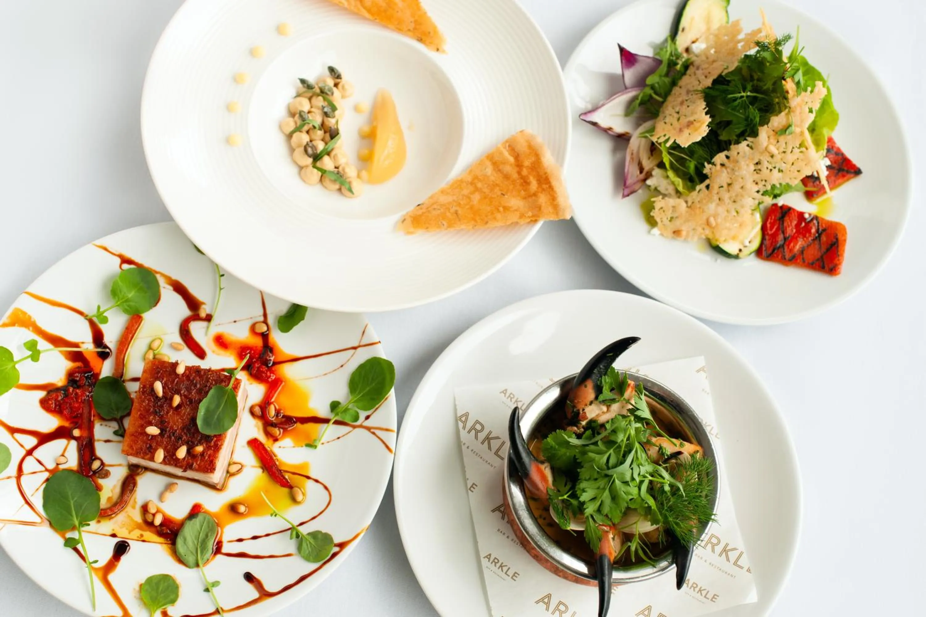 Food and drinks in Glenroyal Hotel