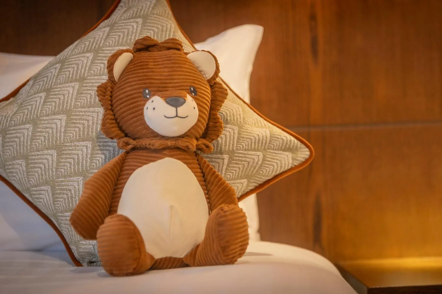 Bedroom in Glenroyal Hotel