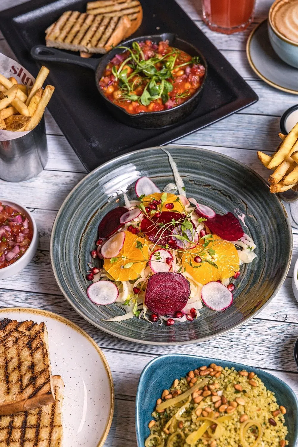 Food and drinks in Glenroyal Hotel