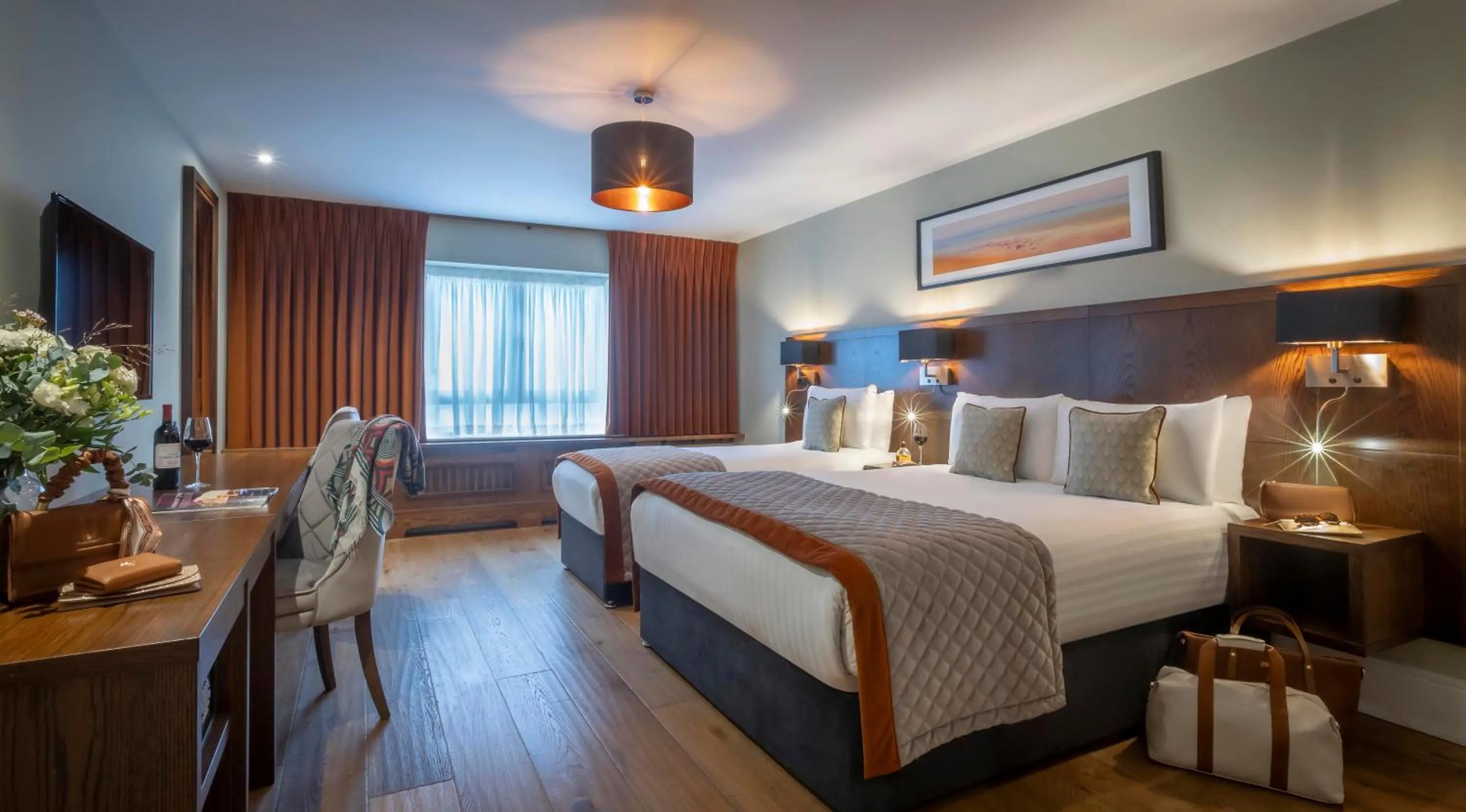 Bed in Glenroyal Hotel