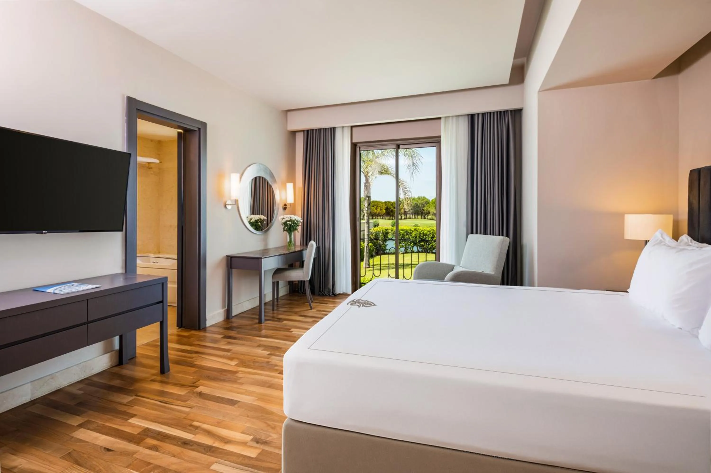 Bedroom, Bed in Kempinski Hotel The Dome Belek