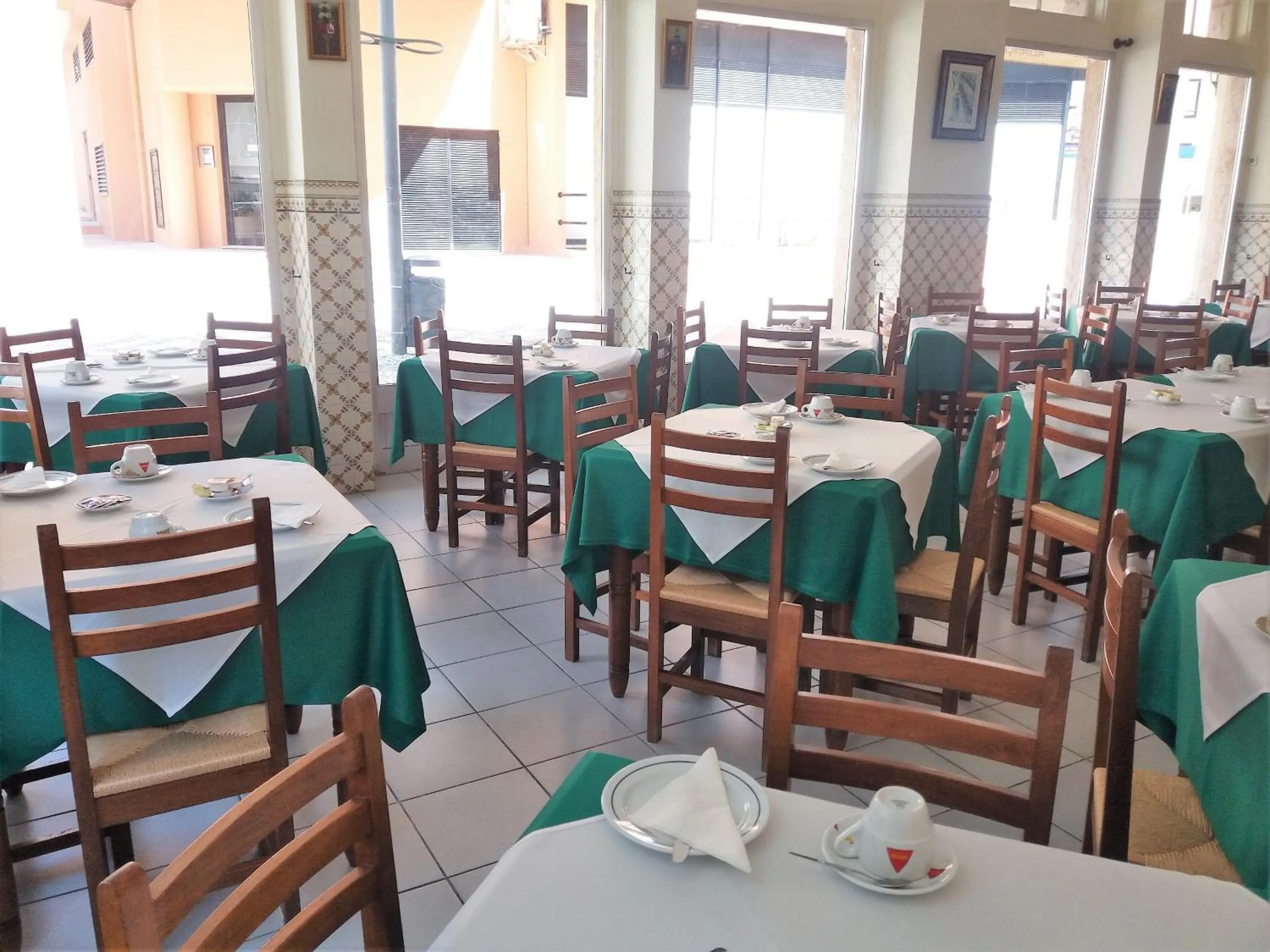 Continental breakfast in Hotel Alianca