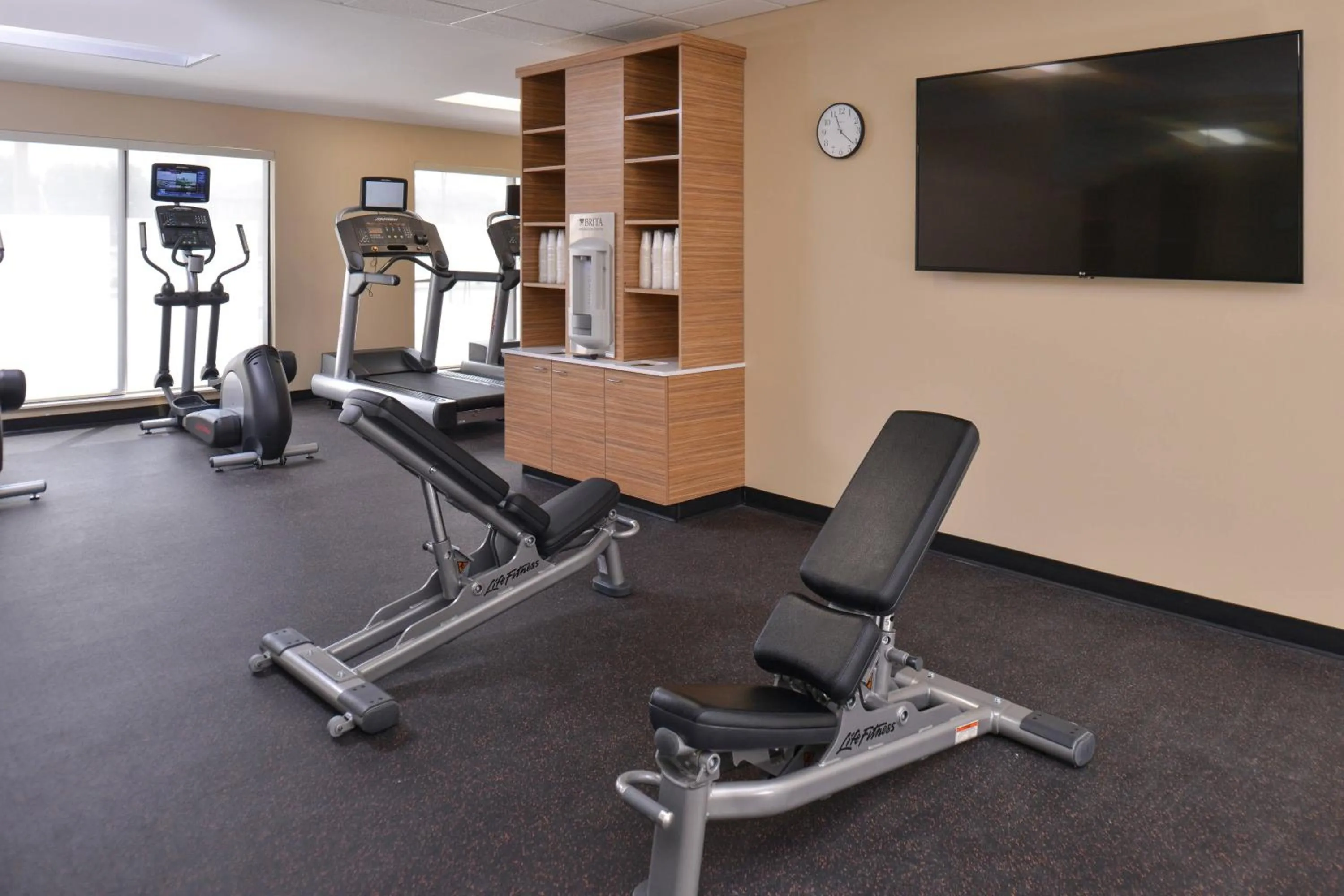 Fitness centre/facilities in TownePlace Suites by Marriott Gillette