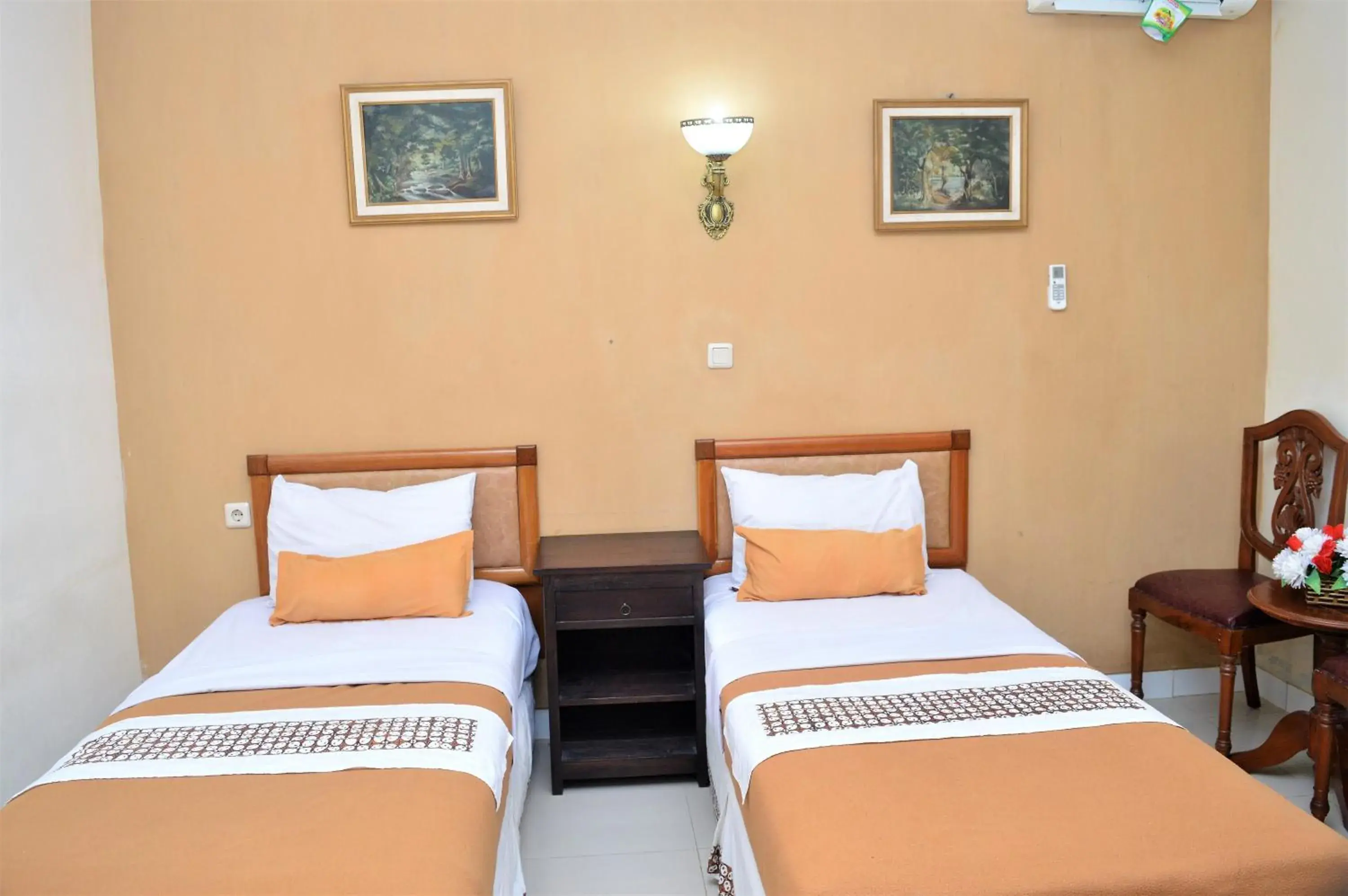 Bed in Hotel Mataram 2 Malioboro Bed in Hotel Mataram 2 Malioboro